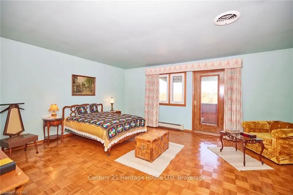 191 CAIRNS Crescent