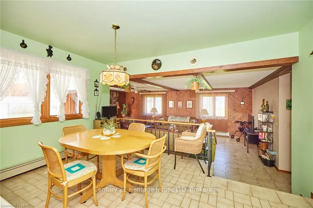 191 CAIRNS Crescent