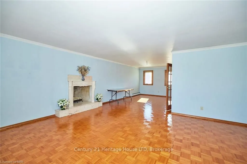 191 CAIRNS Crescent