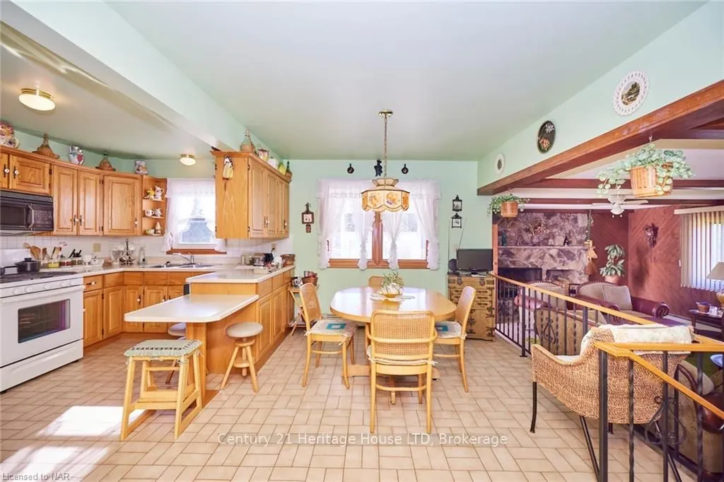 191 CAIRNS Crescent