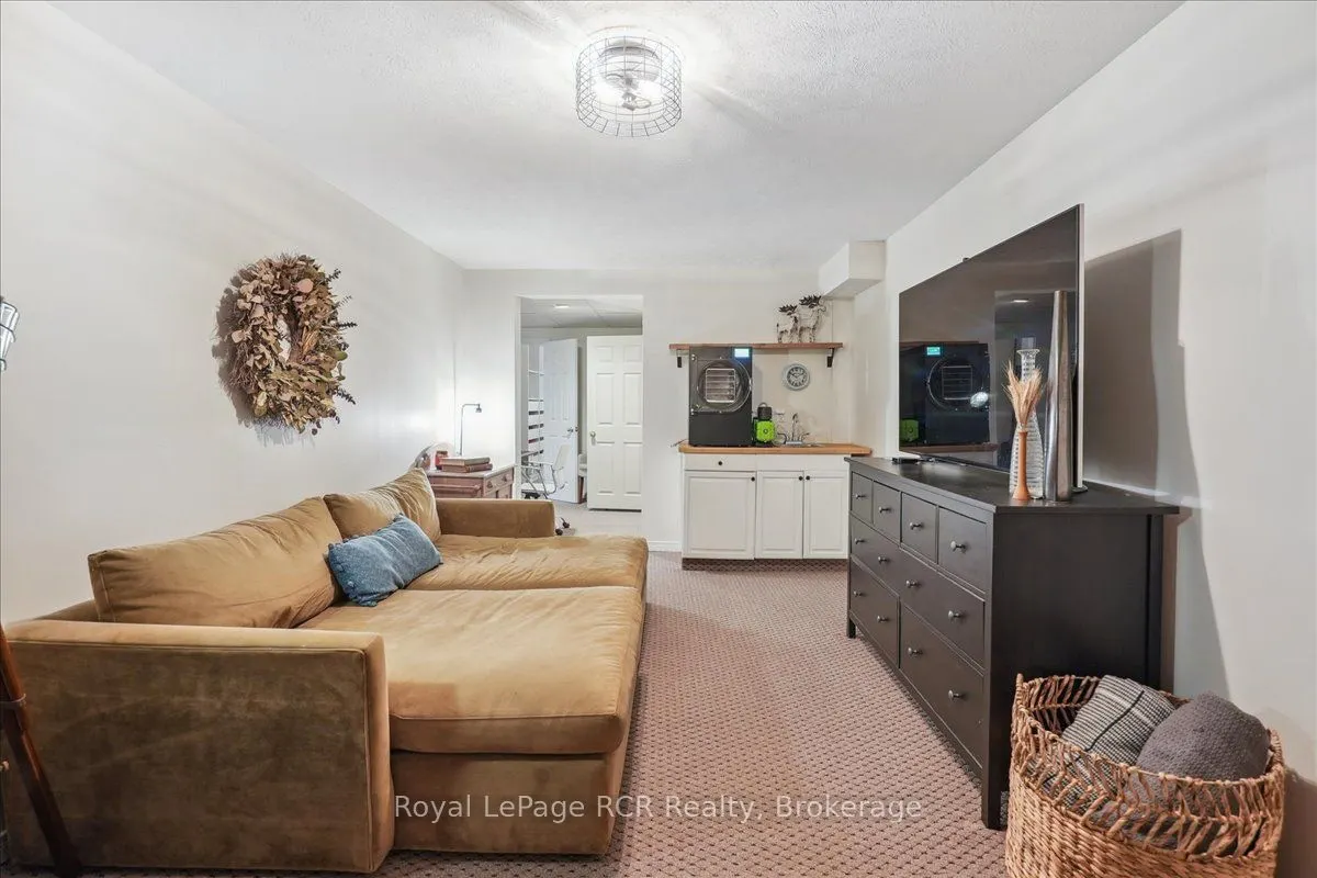 242 1ST STREET A W