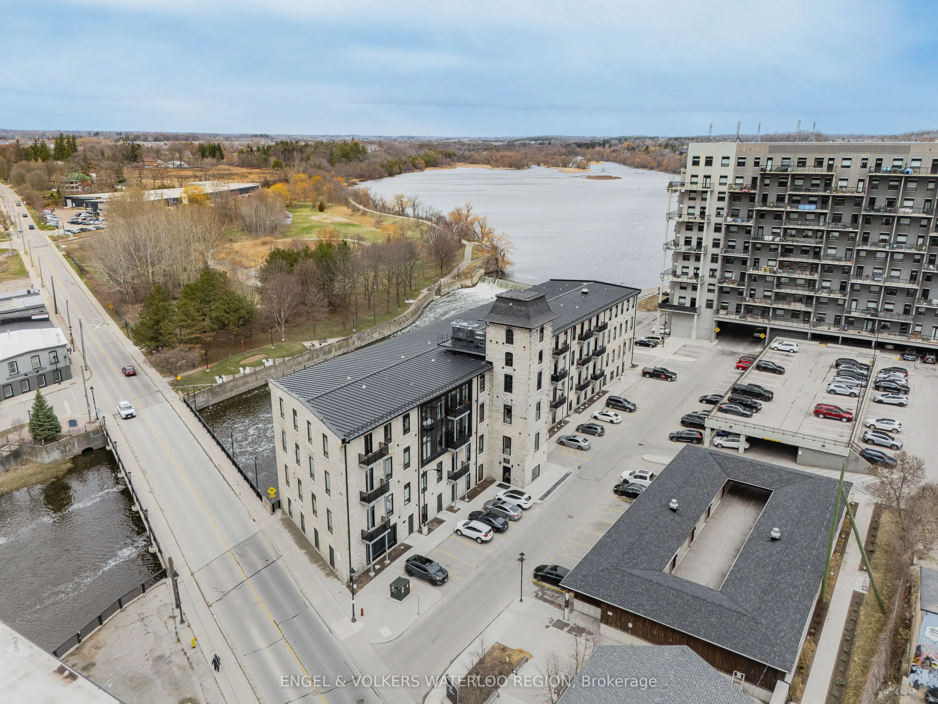 19 Guelph Avenue, #207