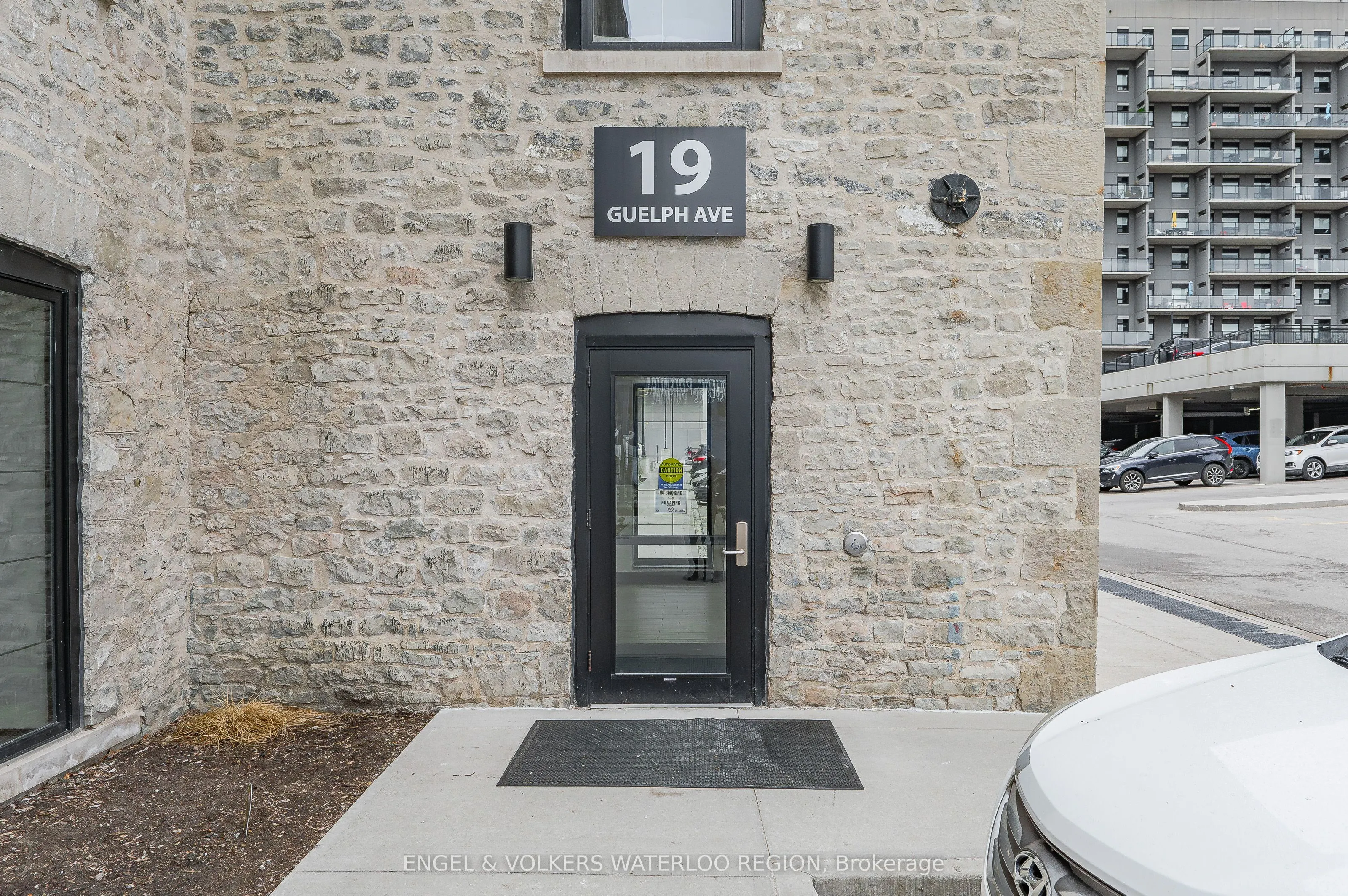 19 Guelph Avenue, #207