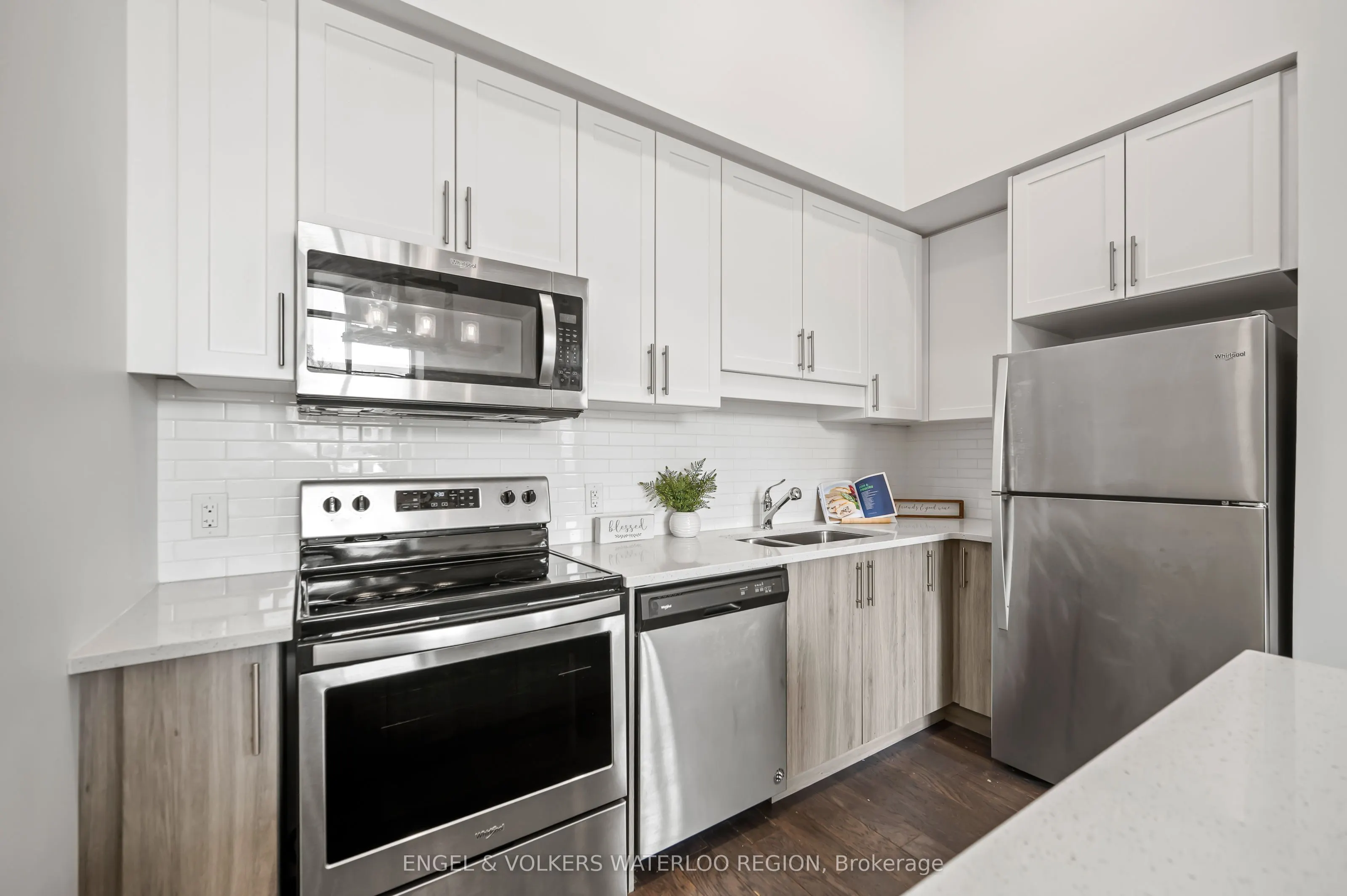 19 Guelph Avenue, #207