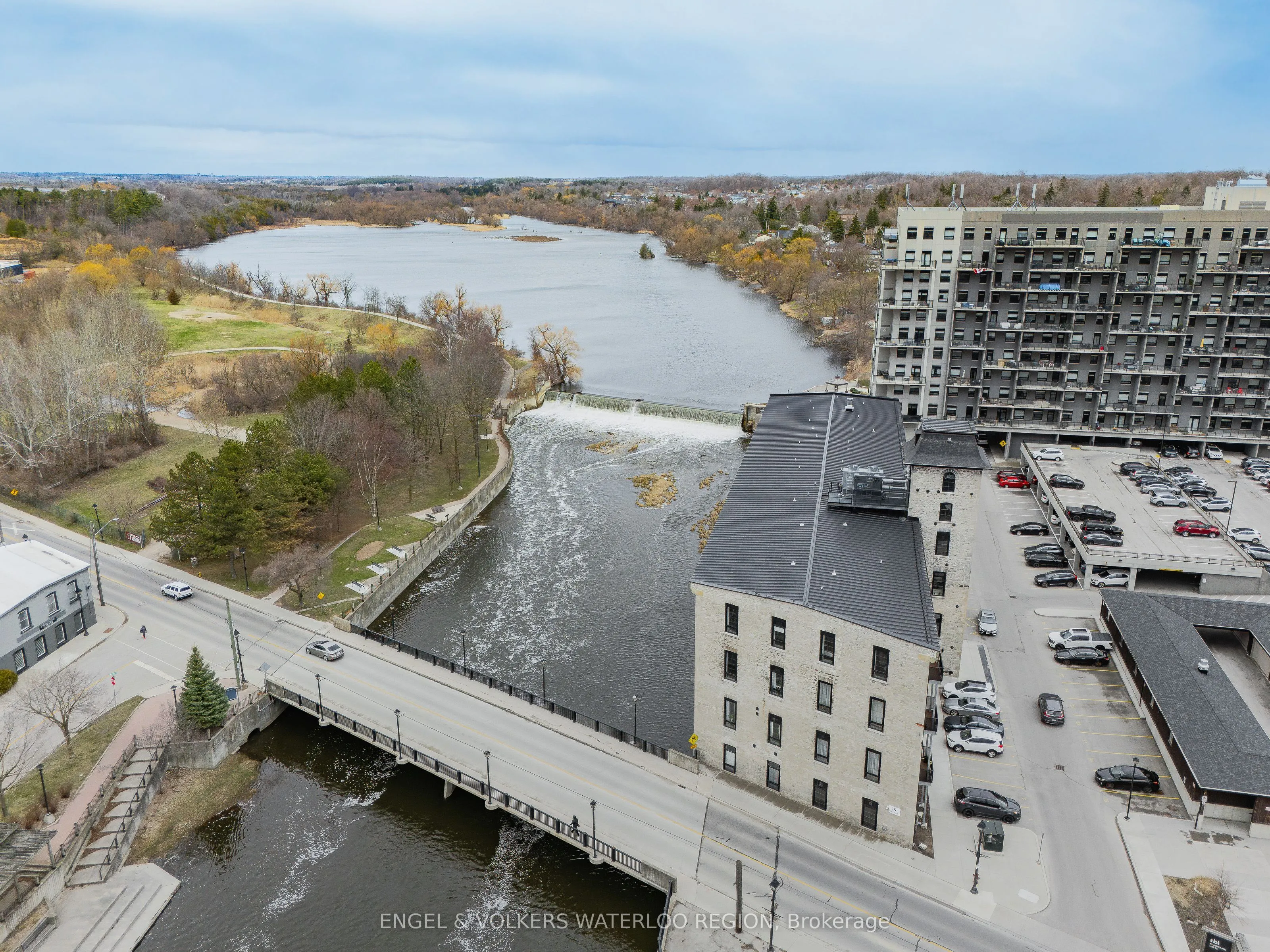 19 Guelph Avenue, #207