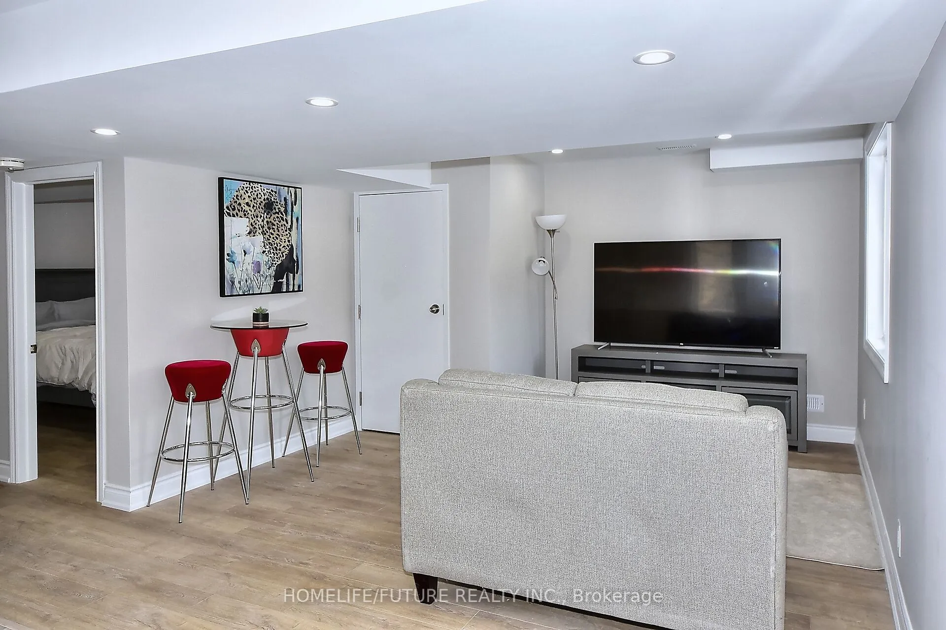 656 Lemay Grove