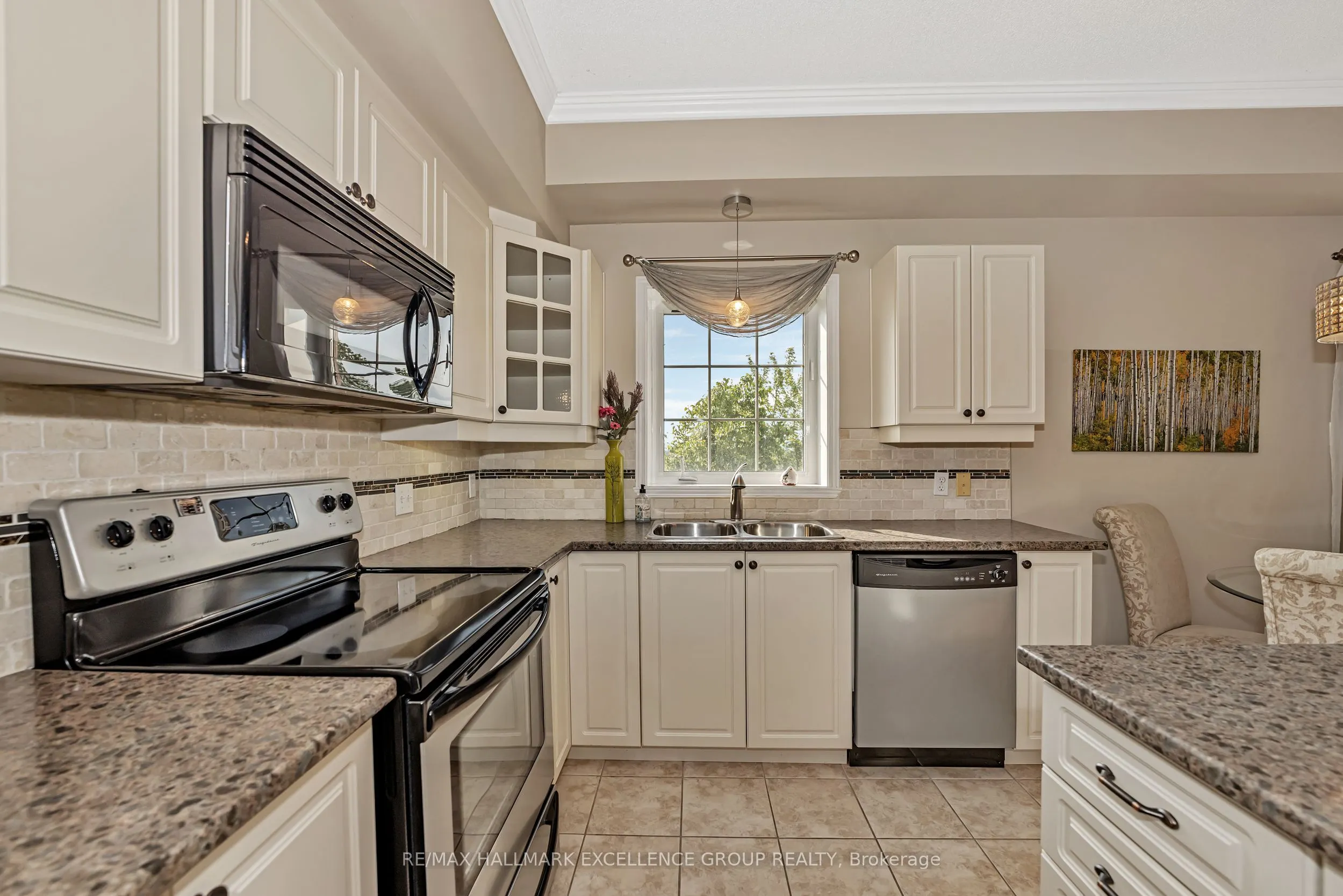 2360 Albert Street, #107