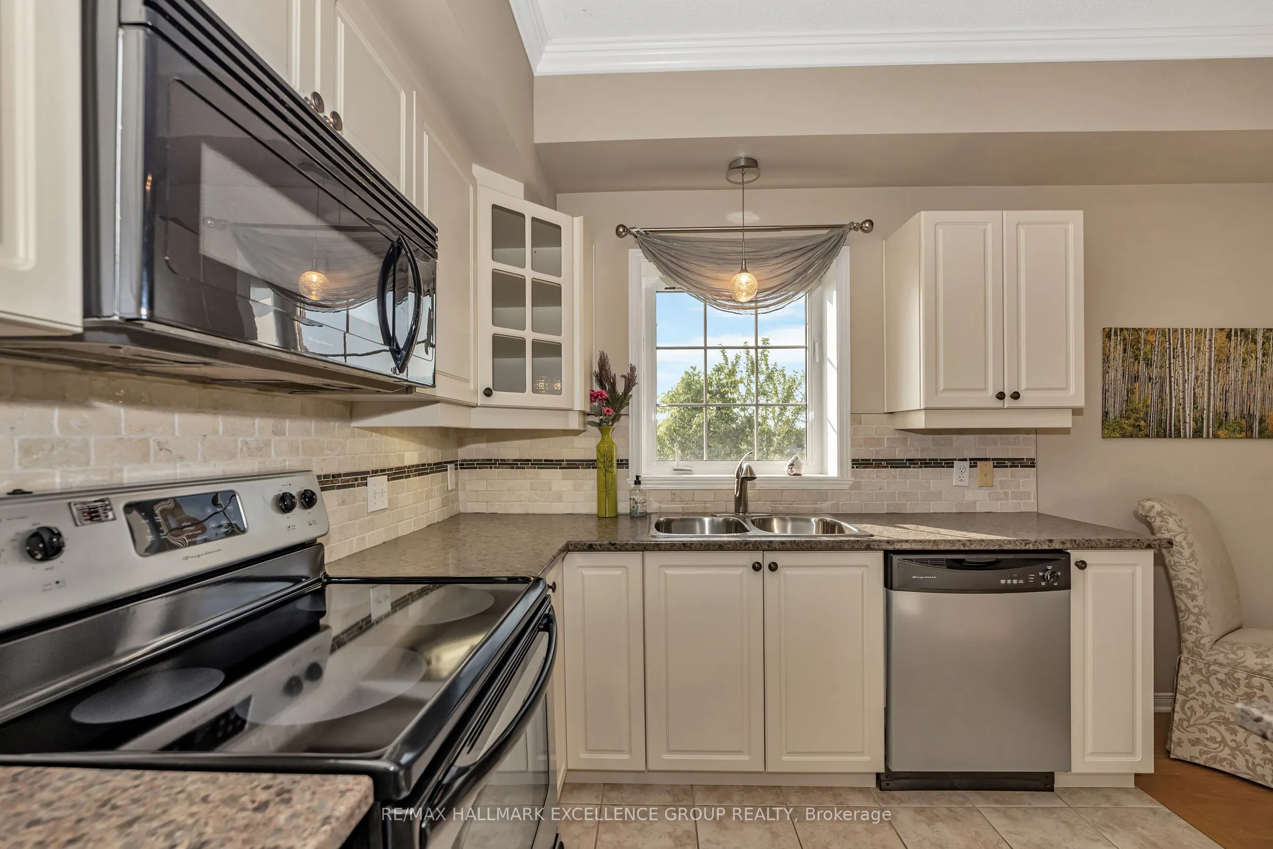 2360 Albert Street, #107