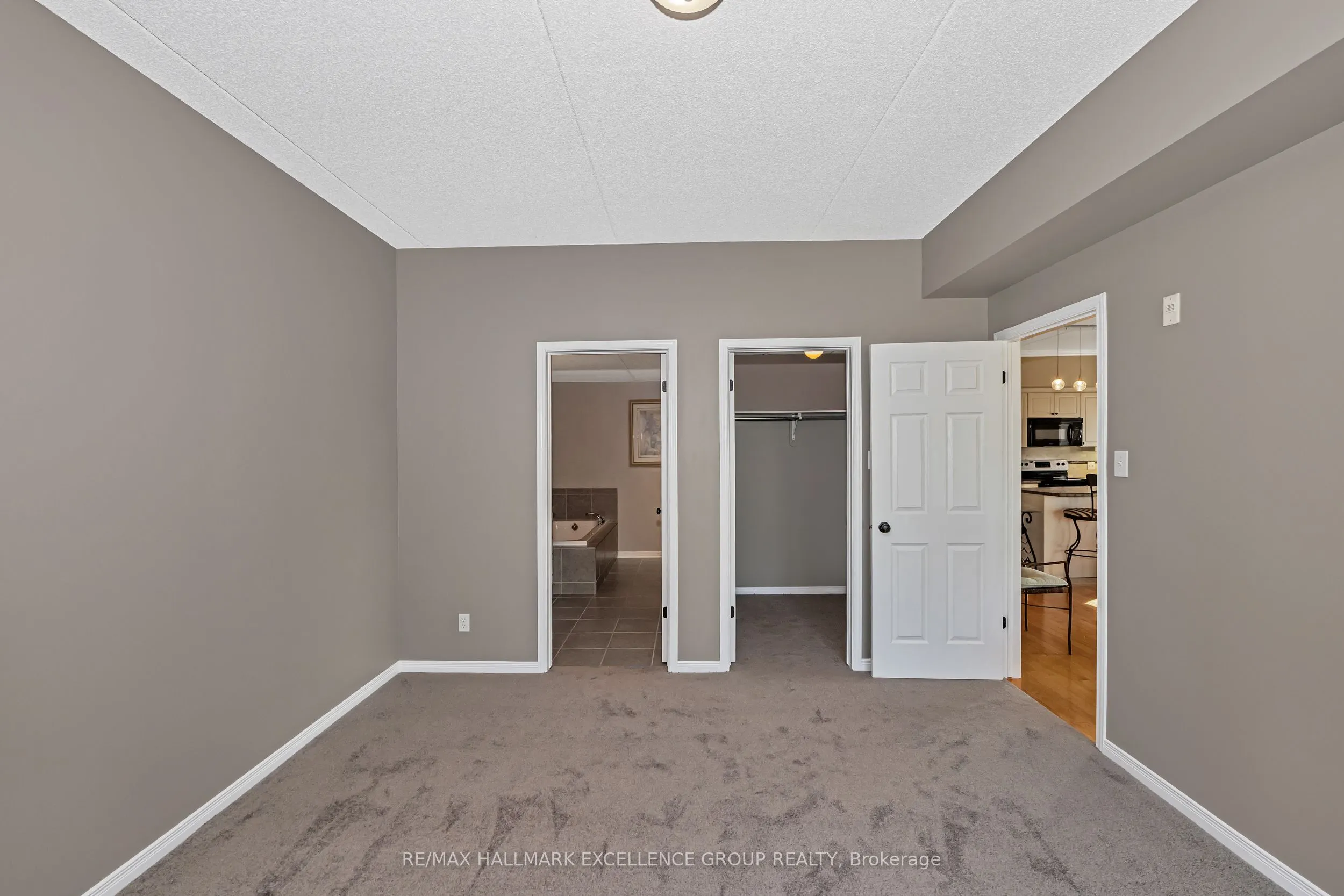 2360 Albert Street, #107