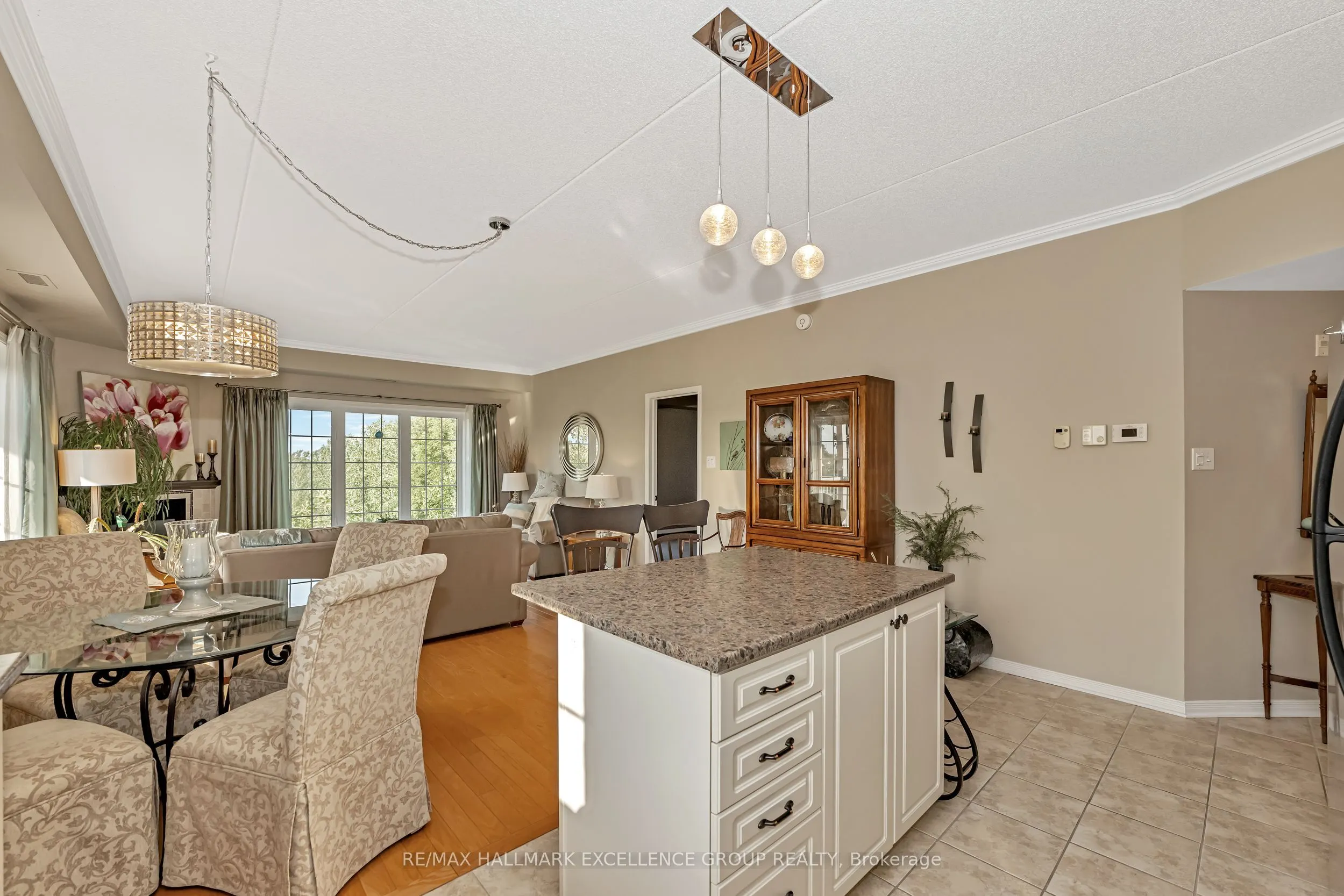 2360 Albert Street, #107