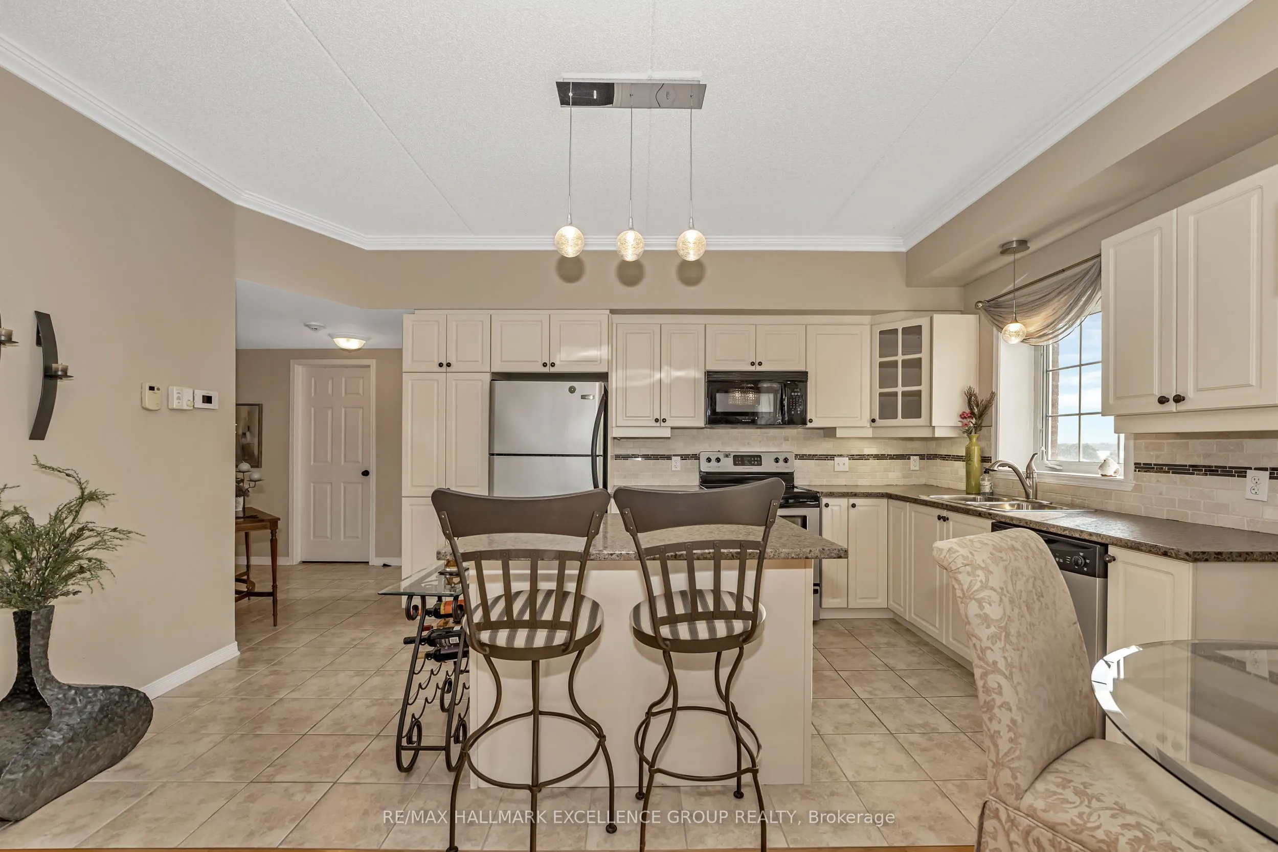 2360 Albert Street, #107
