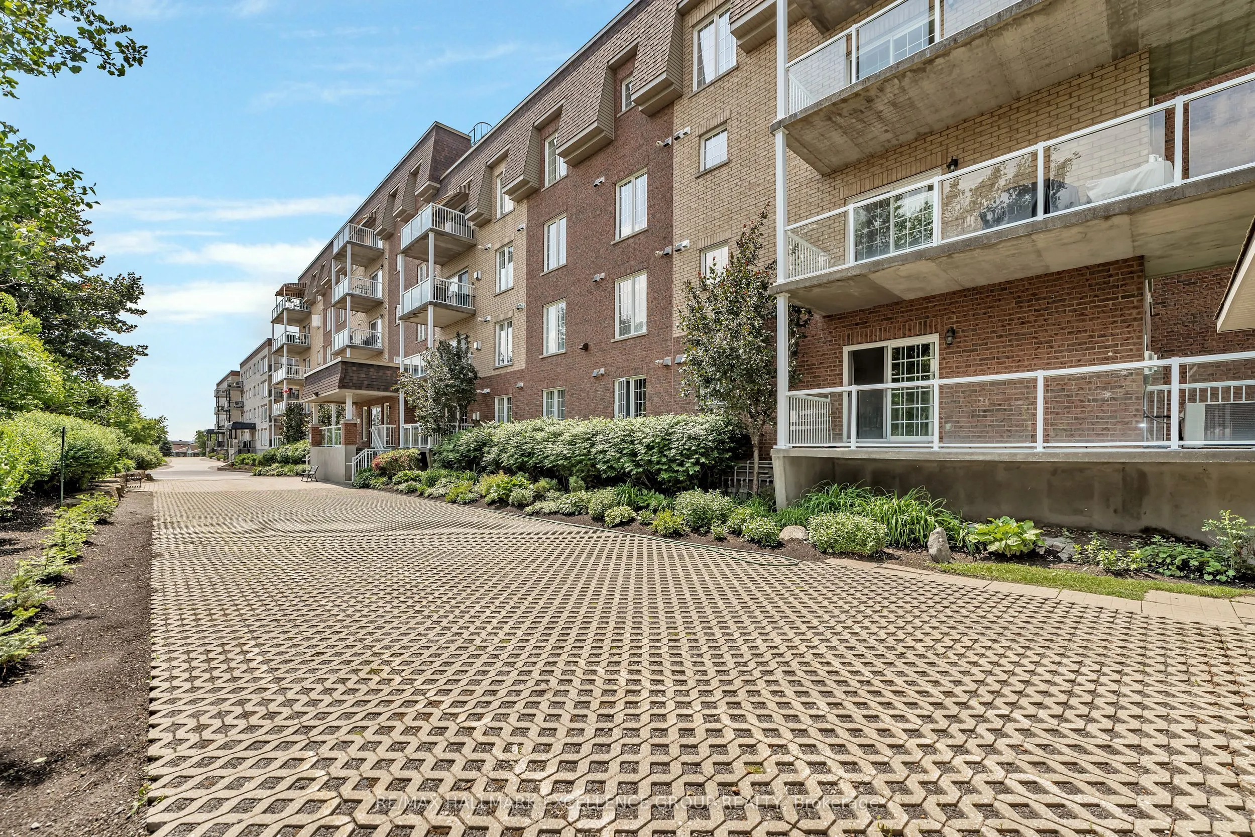 2360 Albert Street, #107