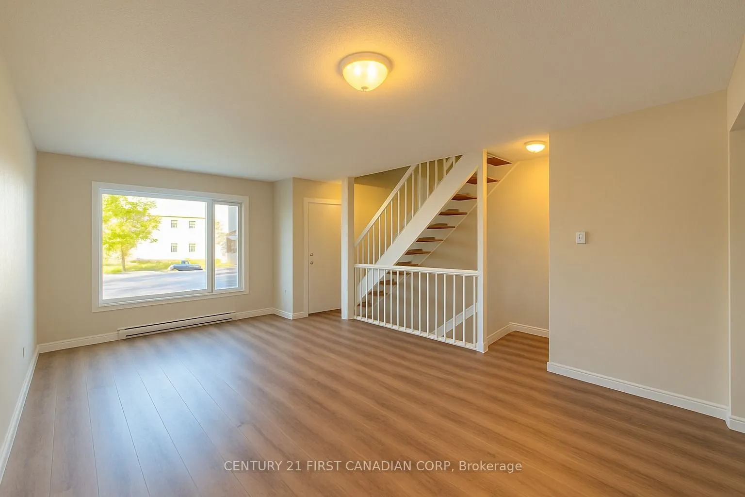 475 SANDRINGHAM Crescent Crescent, #30