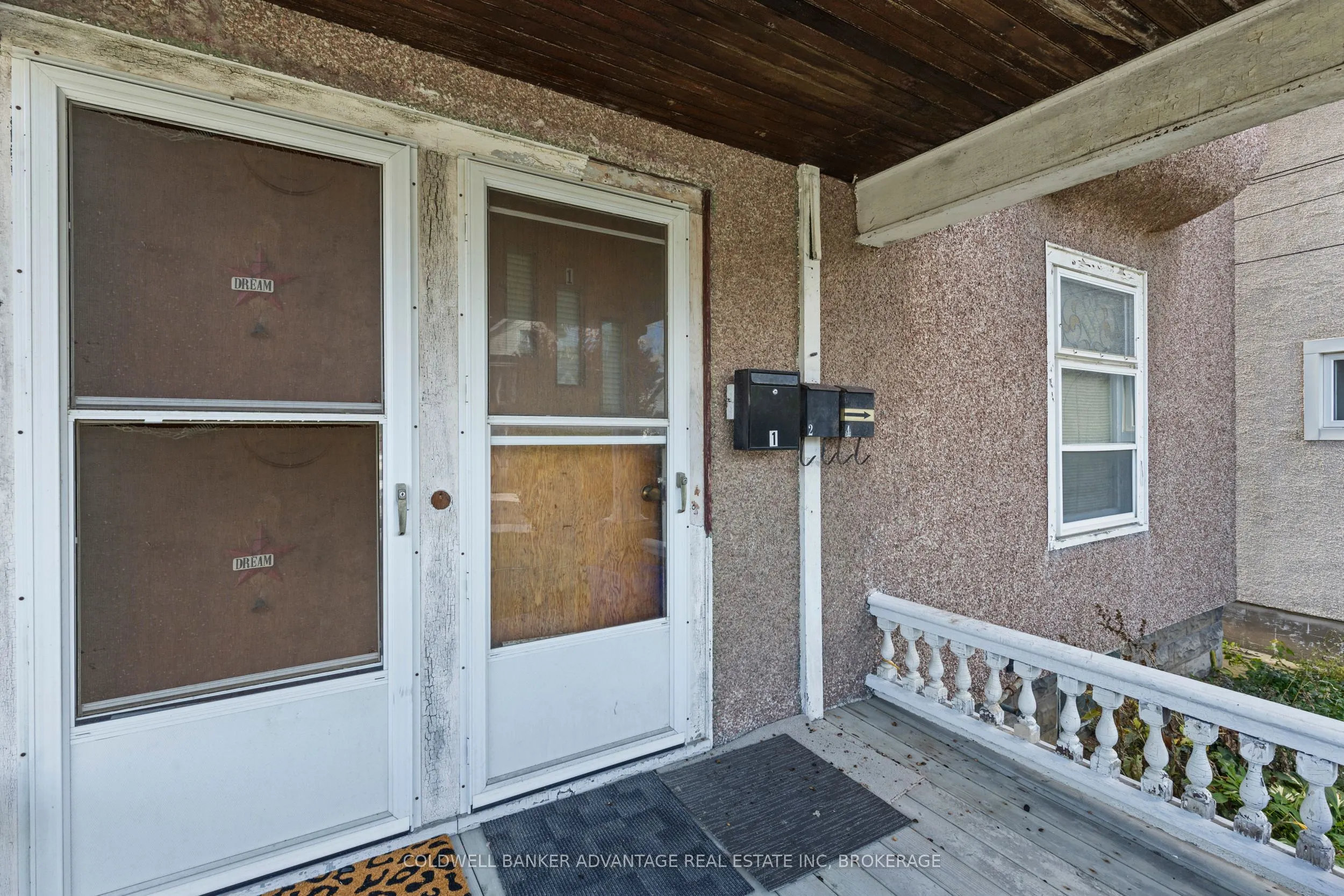 105 MAPLE Avenue