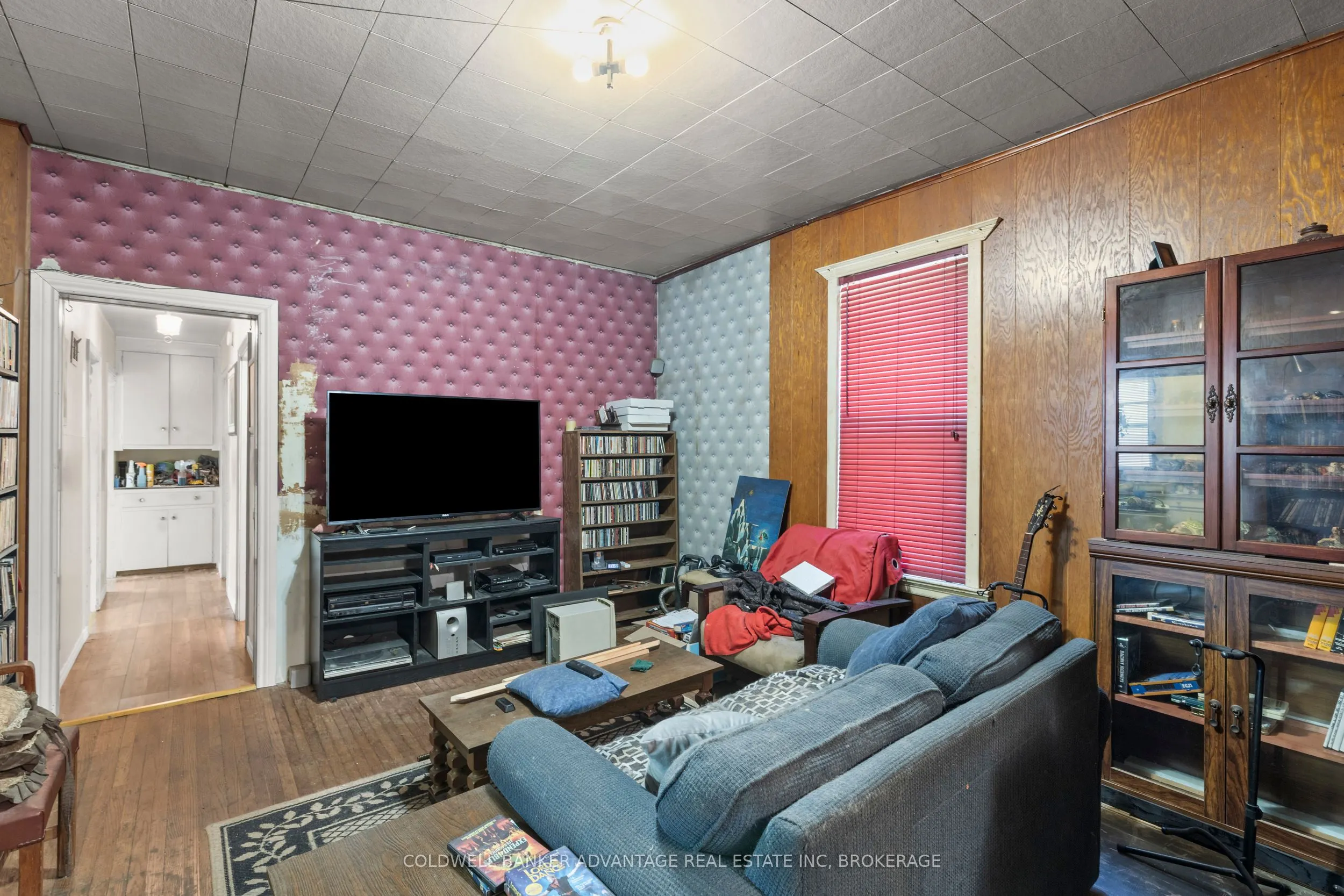 105 MAPLE Avenue