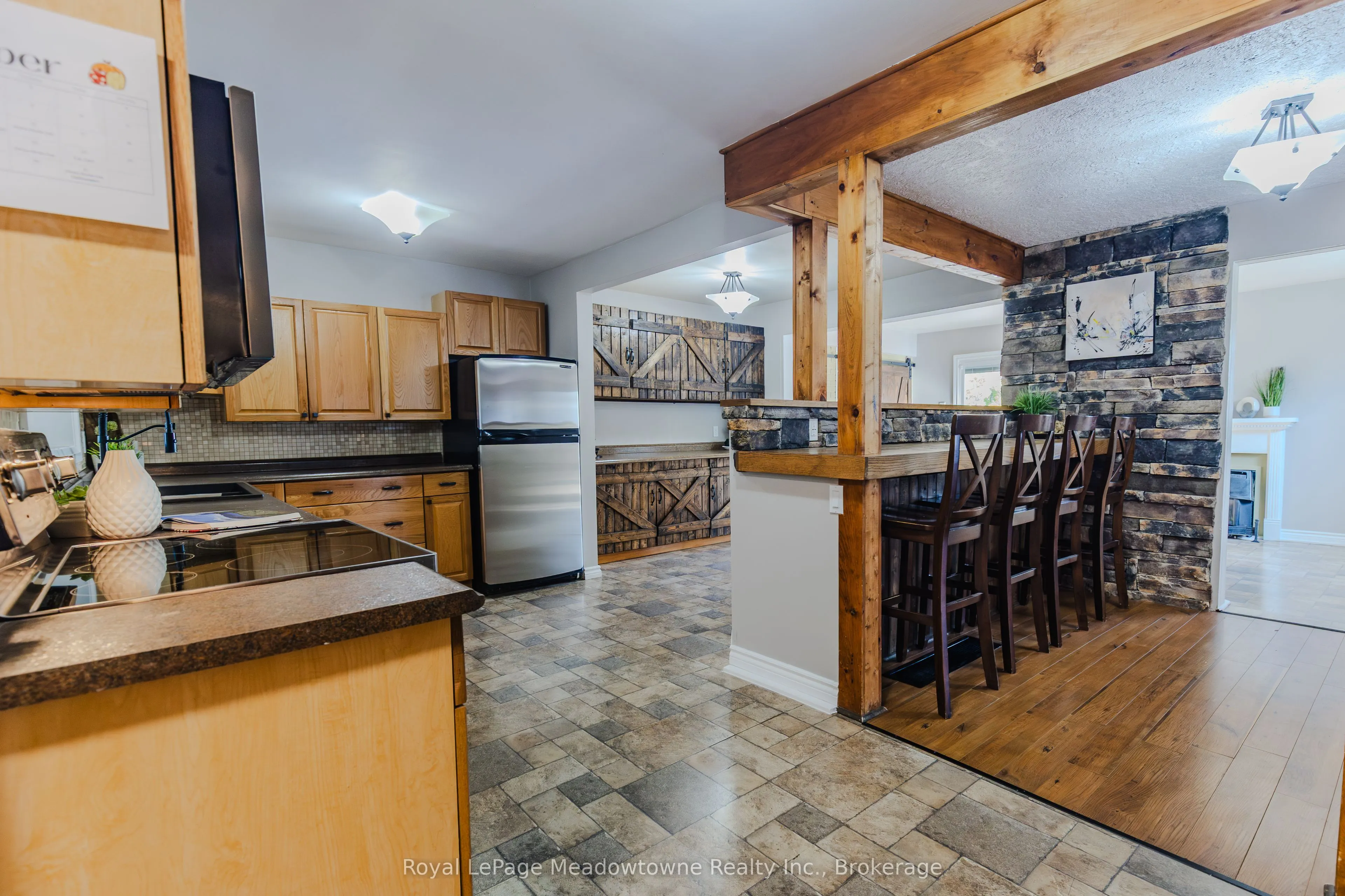 2632 Lakefield Road