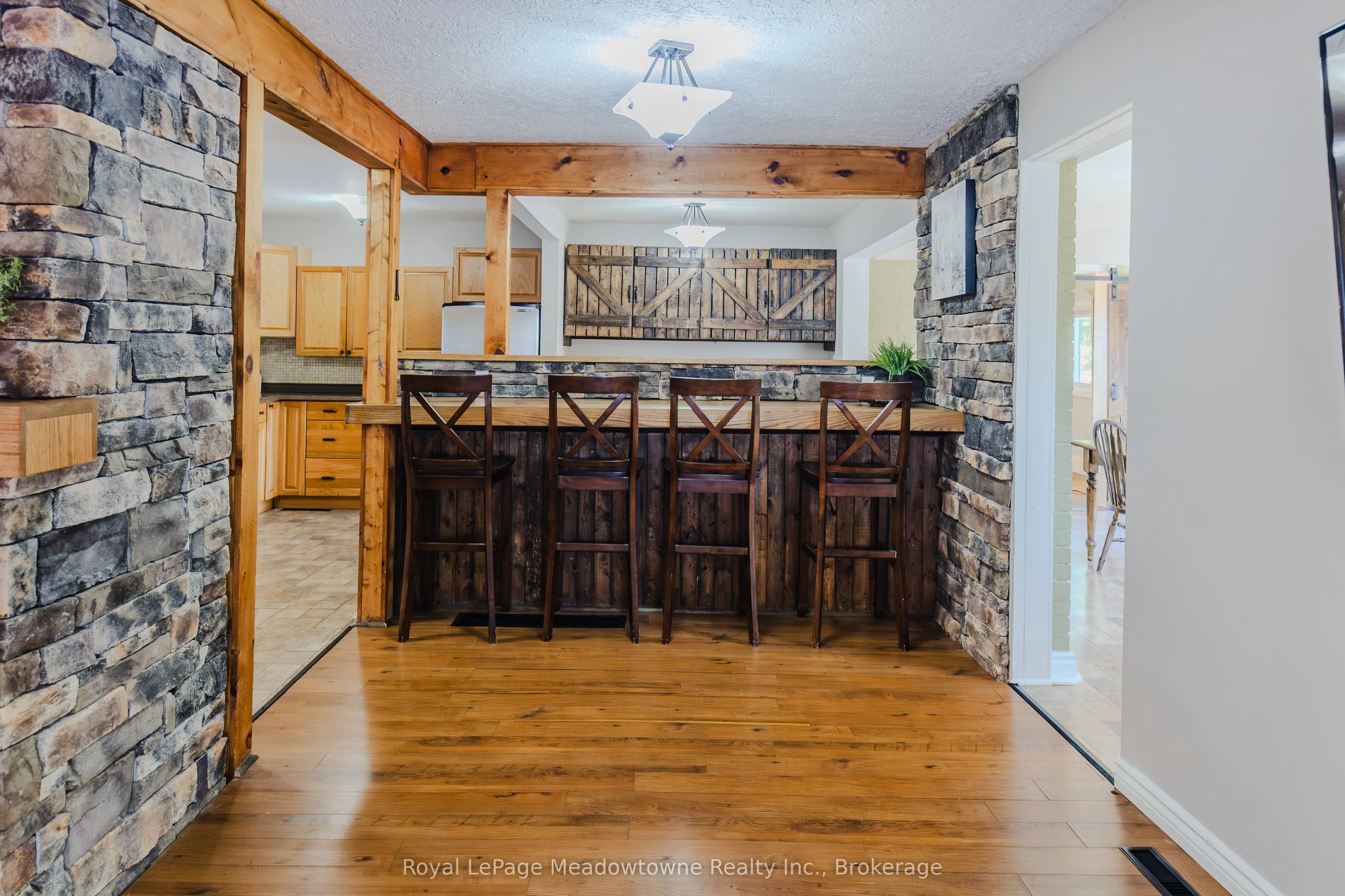 2632 Lakefield Road