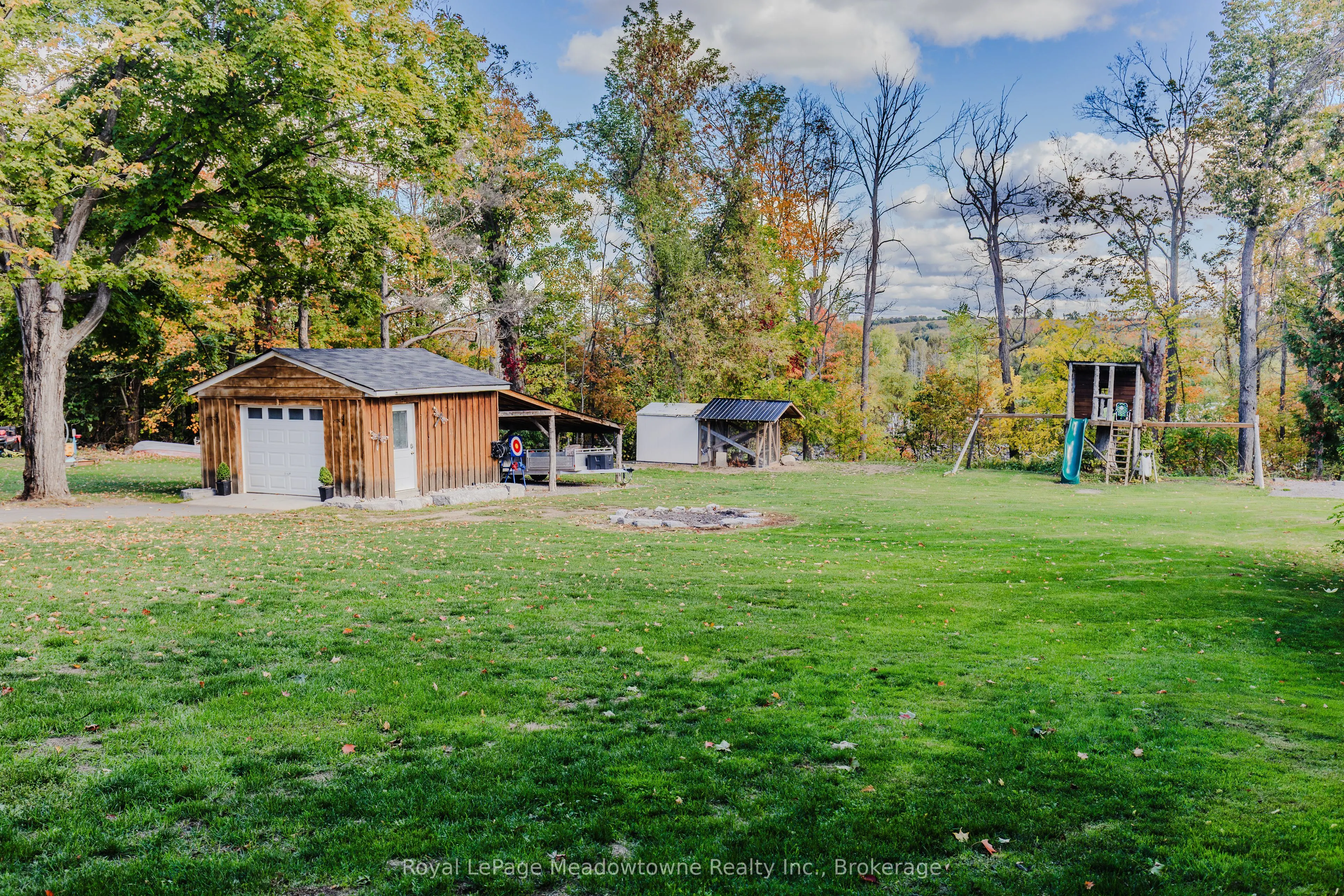 2632 Lakefield Road