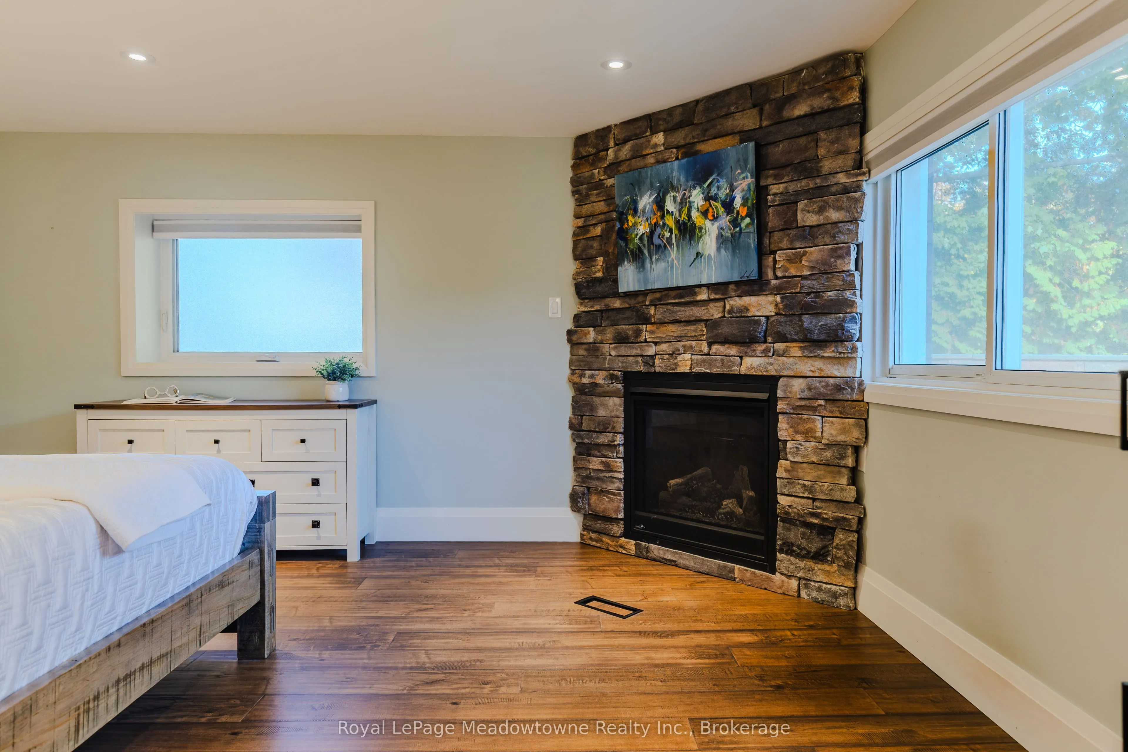 2632 Lakefield Road