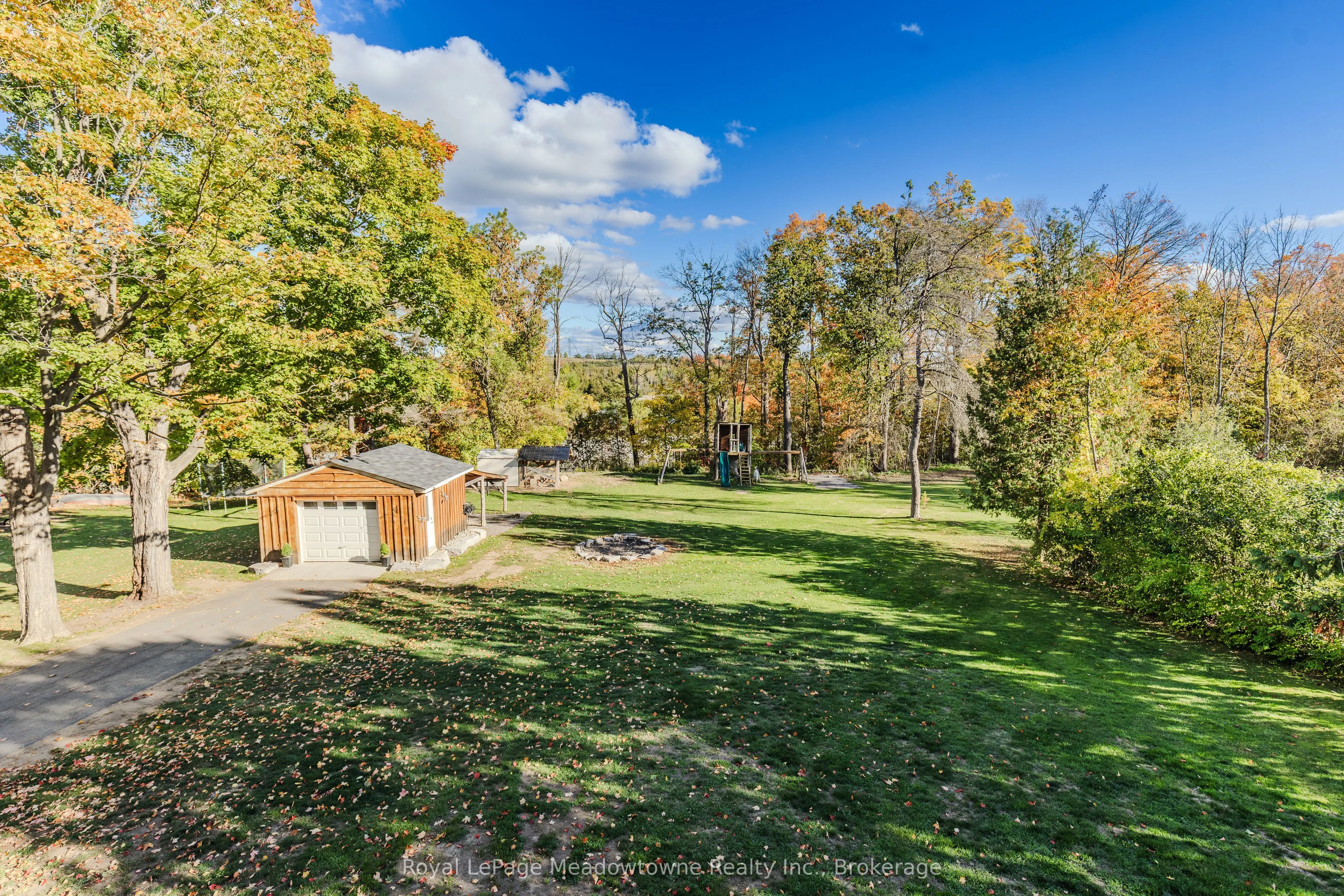 2632 Lakefield Road