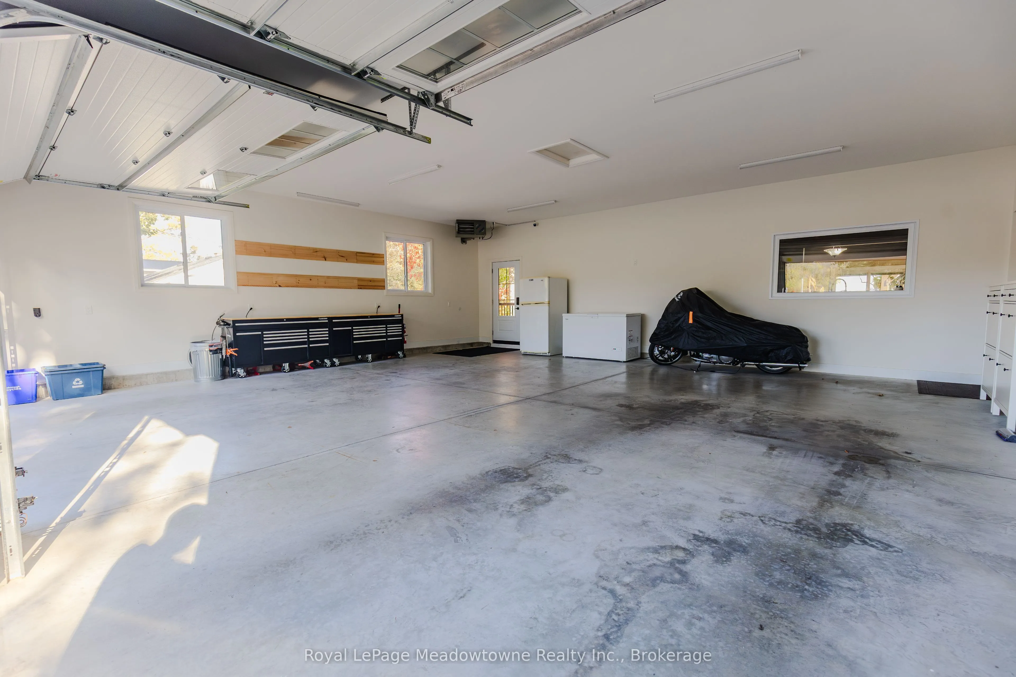 2632 Lakefield Road