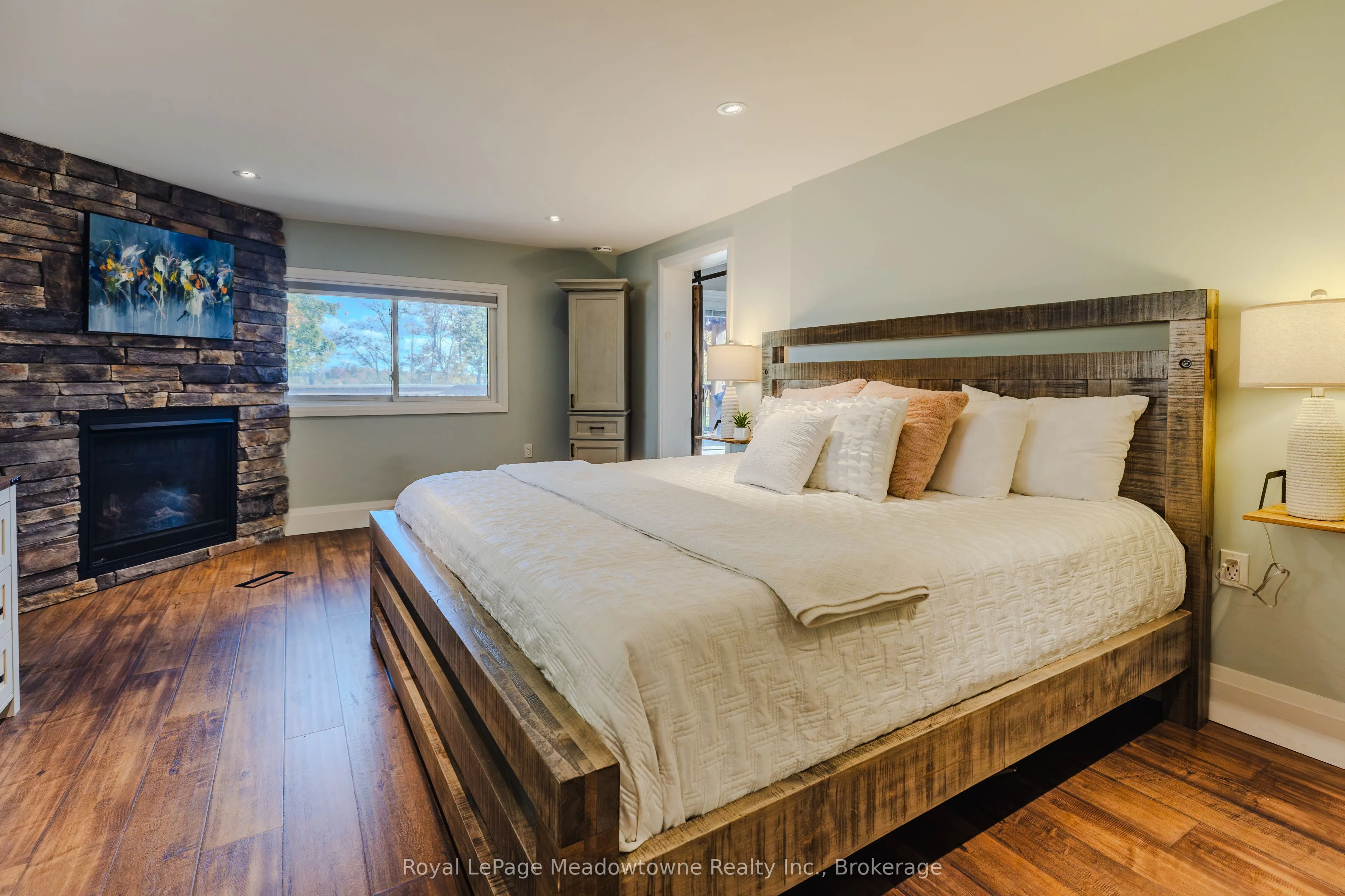 2632 Lakefield Road