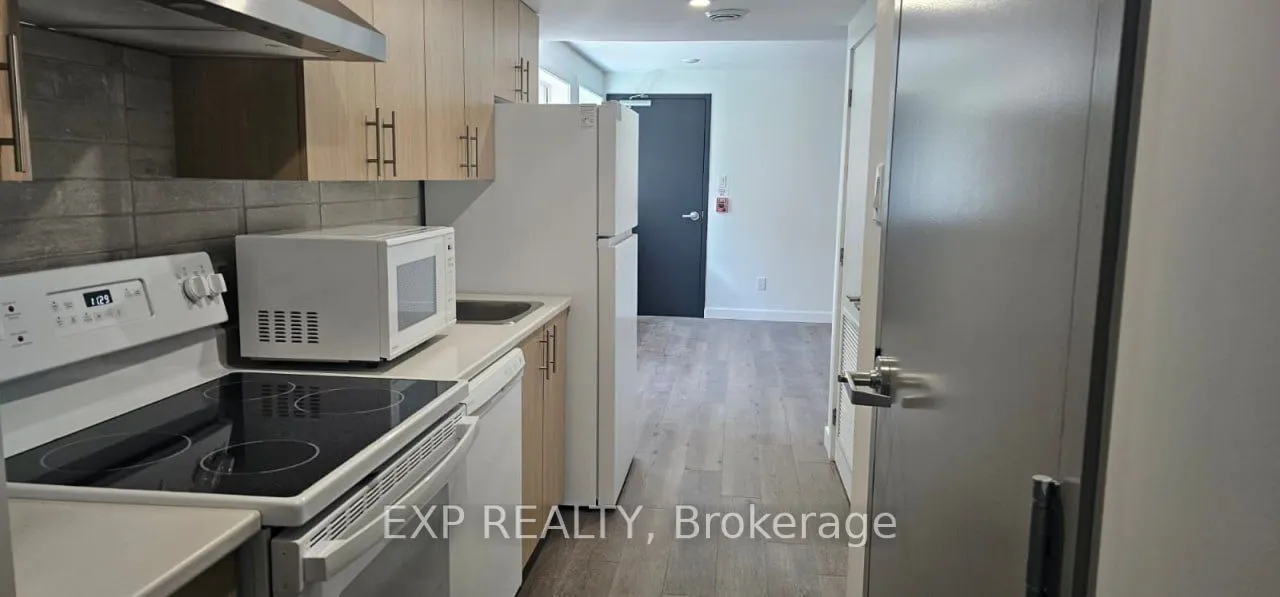 216 Mcarthur Avenue, #02