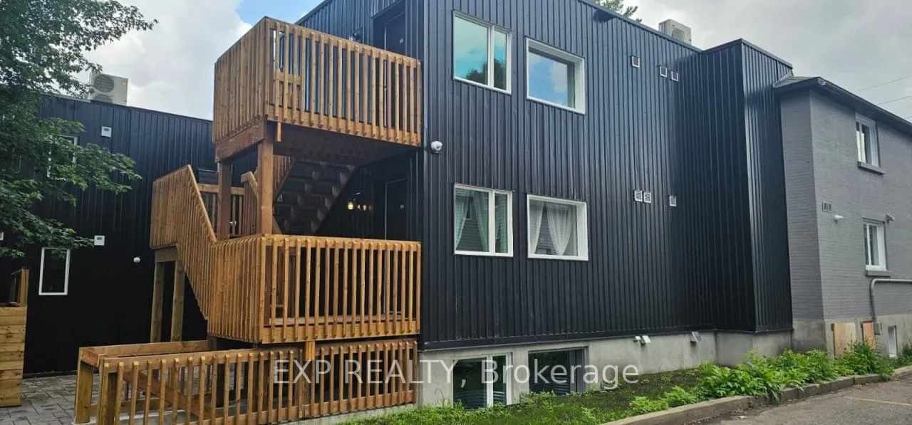 216 Mcarthur Avenue, #102
