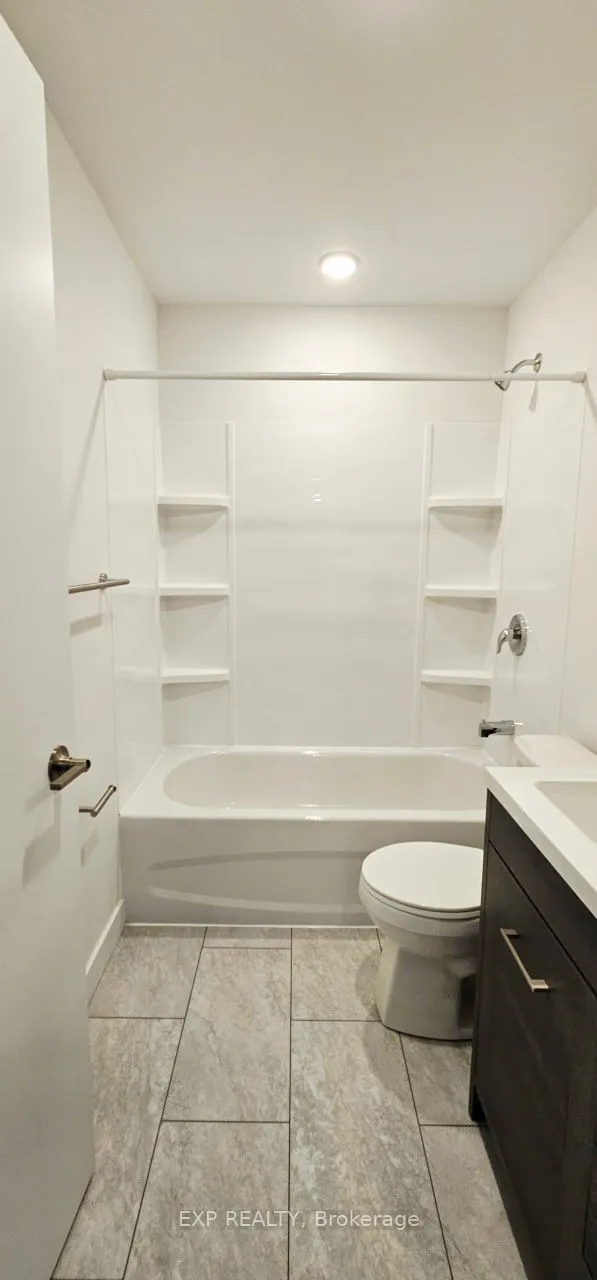216 Mcarthur Avenue, #102