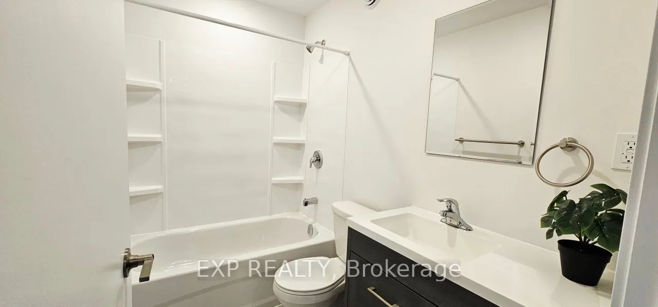 216 Mcarthur Avenue, #102