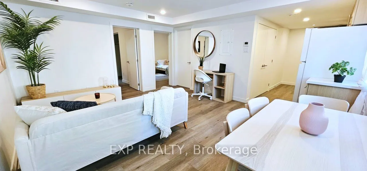 216 Mcarthur Avenue, #102
