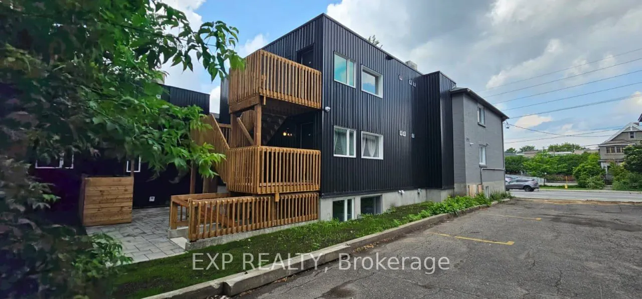 216 Mcarthur Avenue, #102