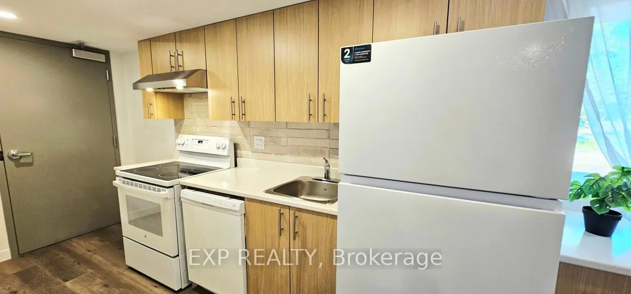 216 Mcarthur Avenue, #102