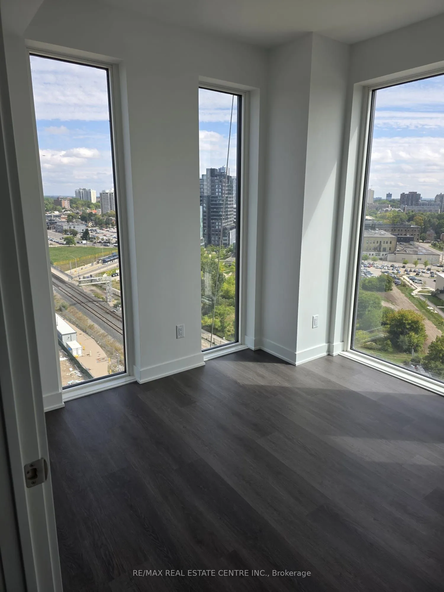 25 Wellington Street S, #1212