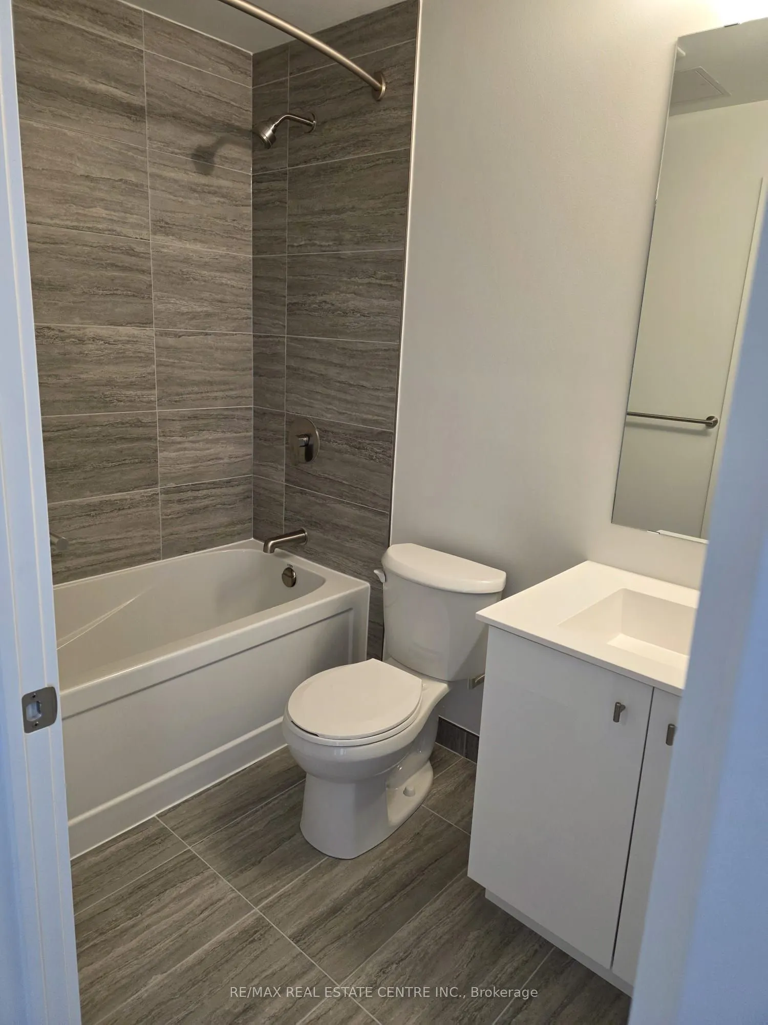 25 Wellington Street S, #1212