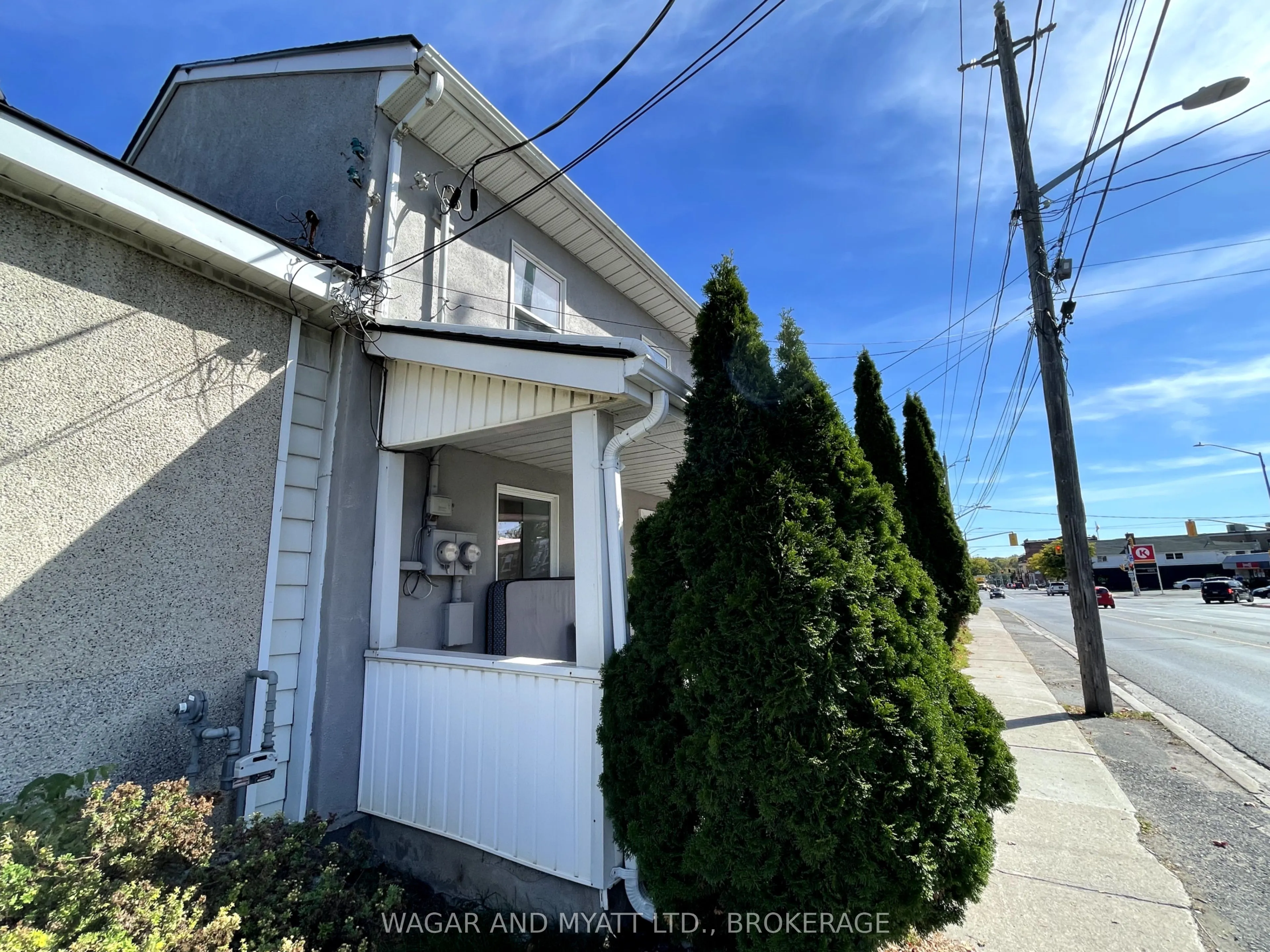 157-159 Centre Street N