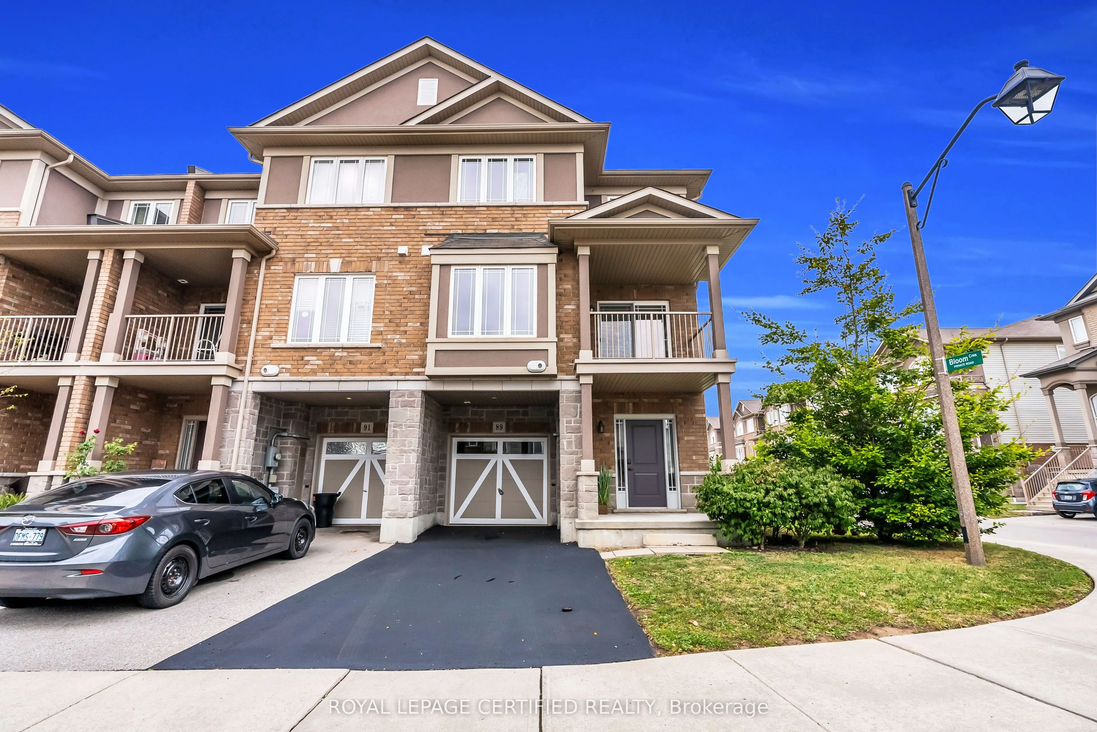 89 Bloom Crescent