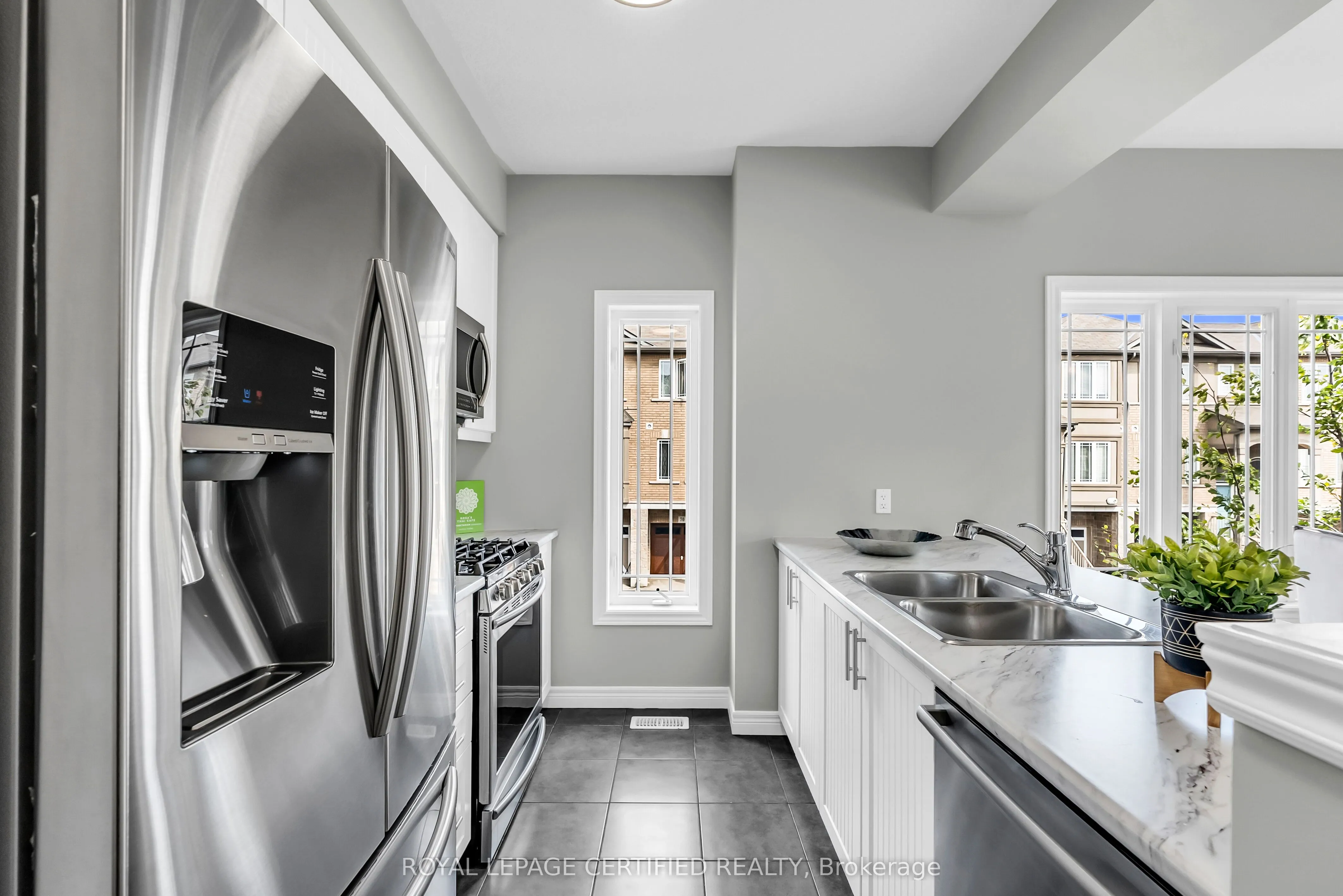 89 Bloom Crescent
