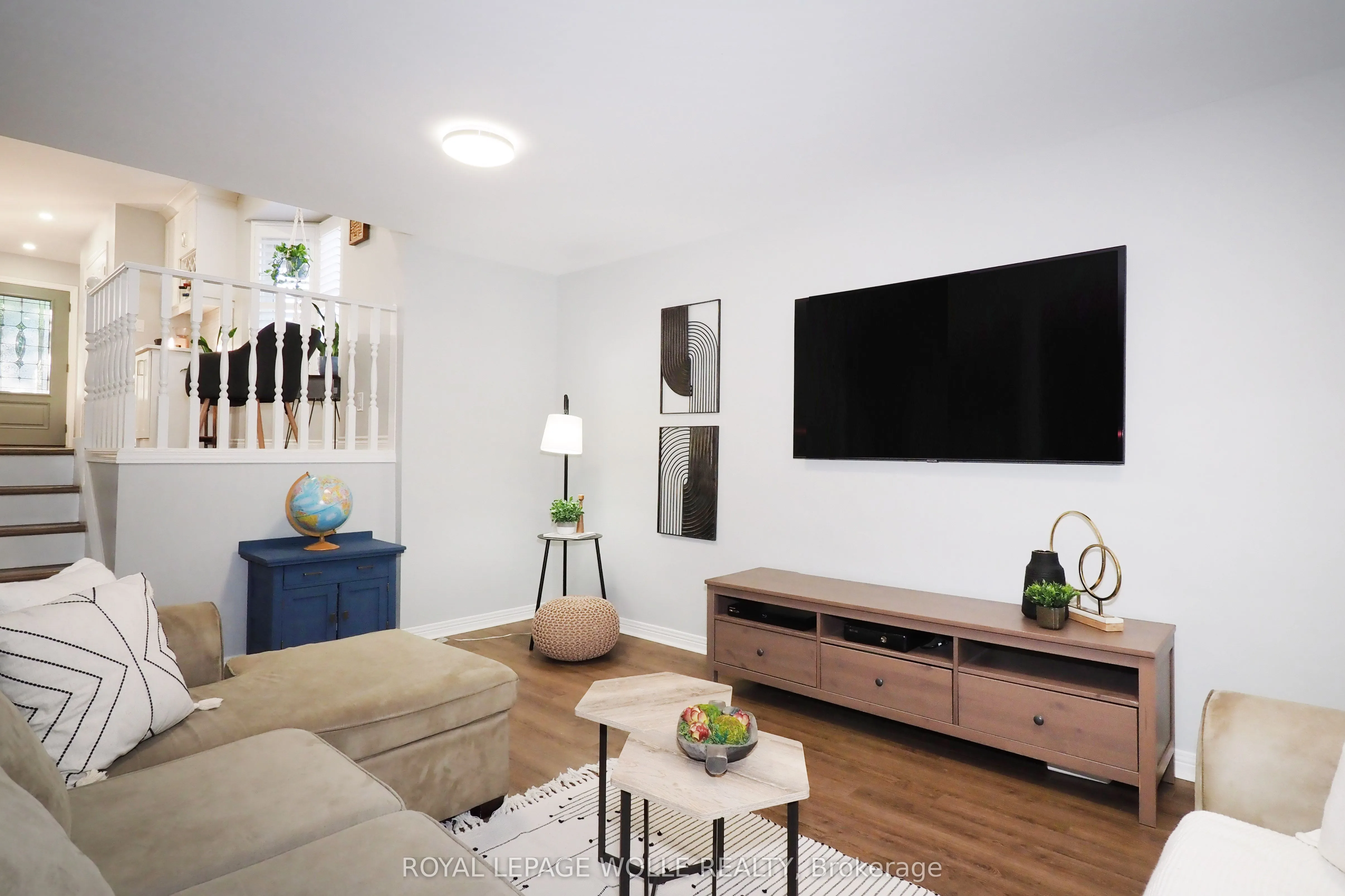 7 Caprice Court