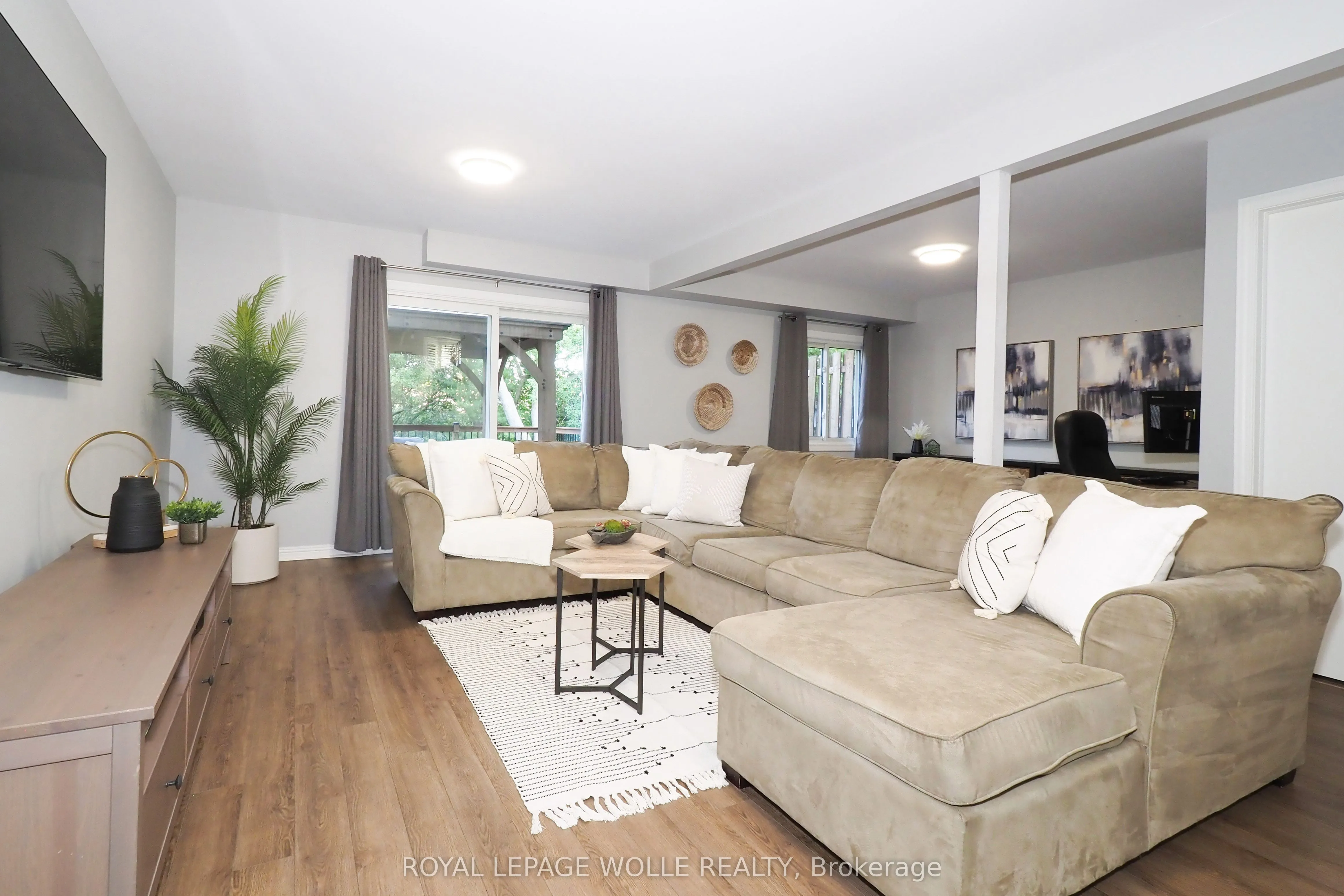 7 Caprice Court