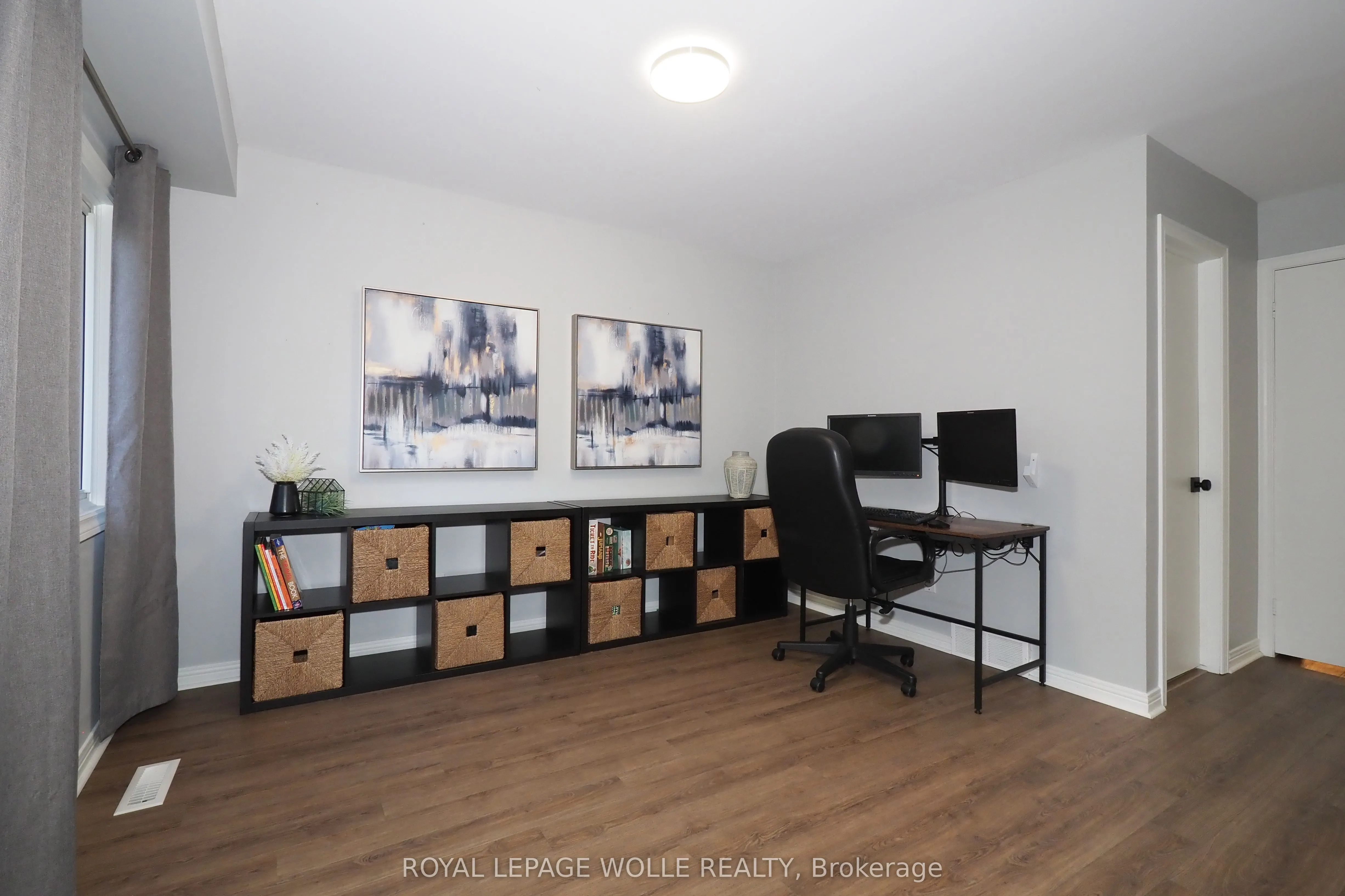 7 Caprice Court