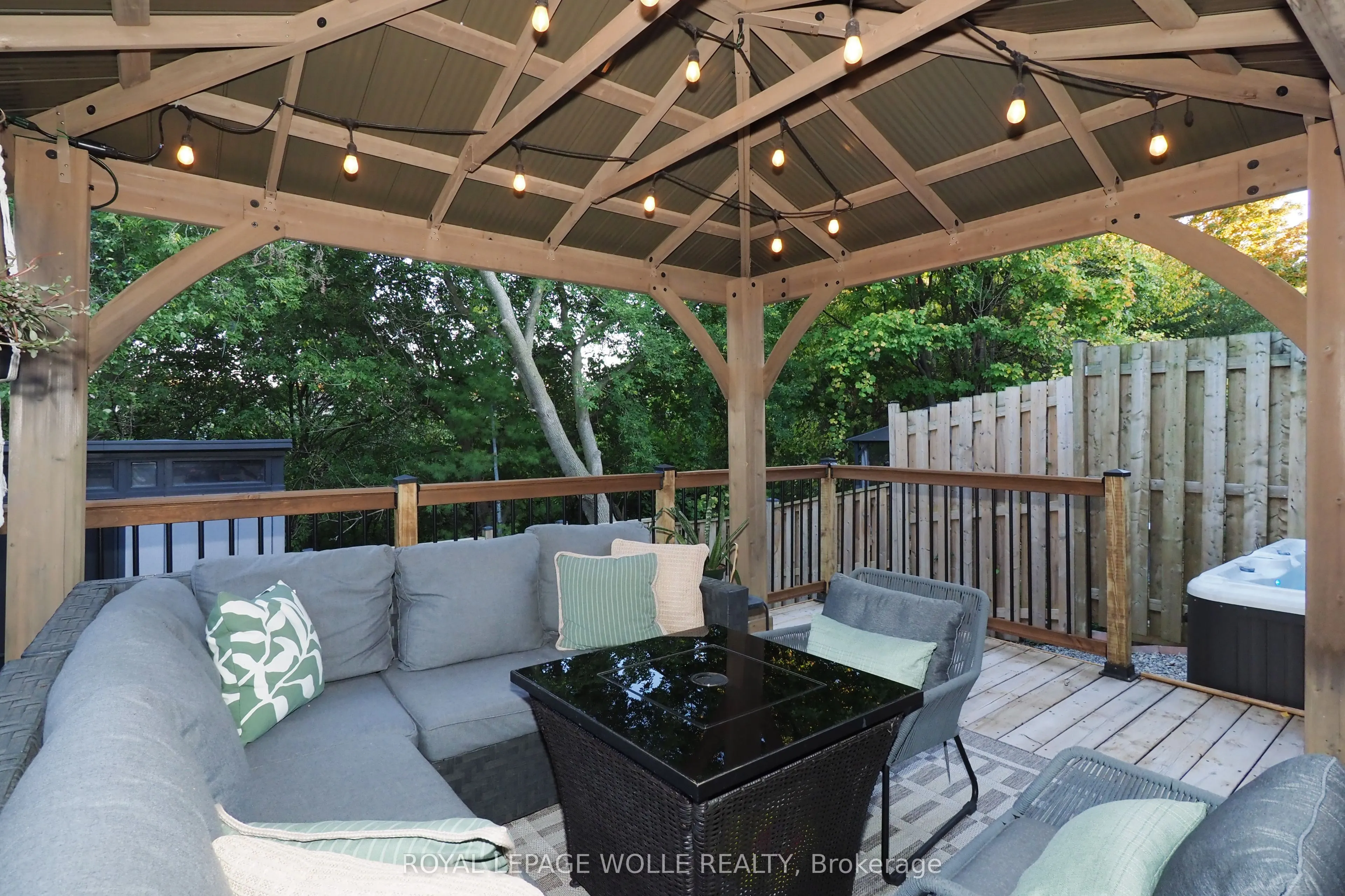 7 Caprice Court