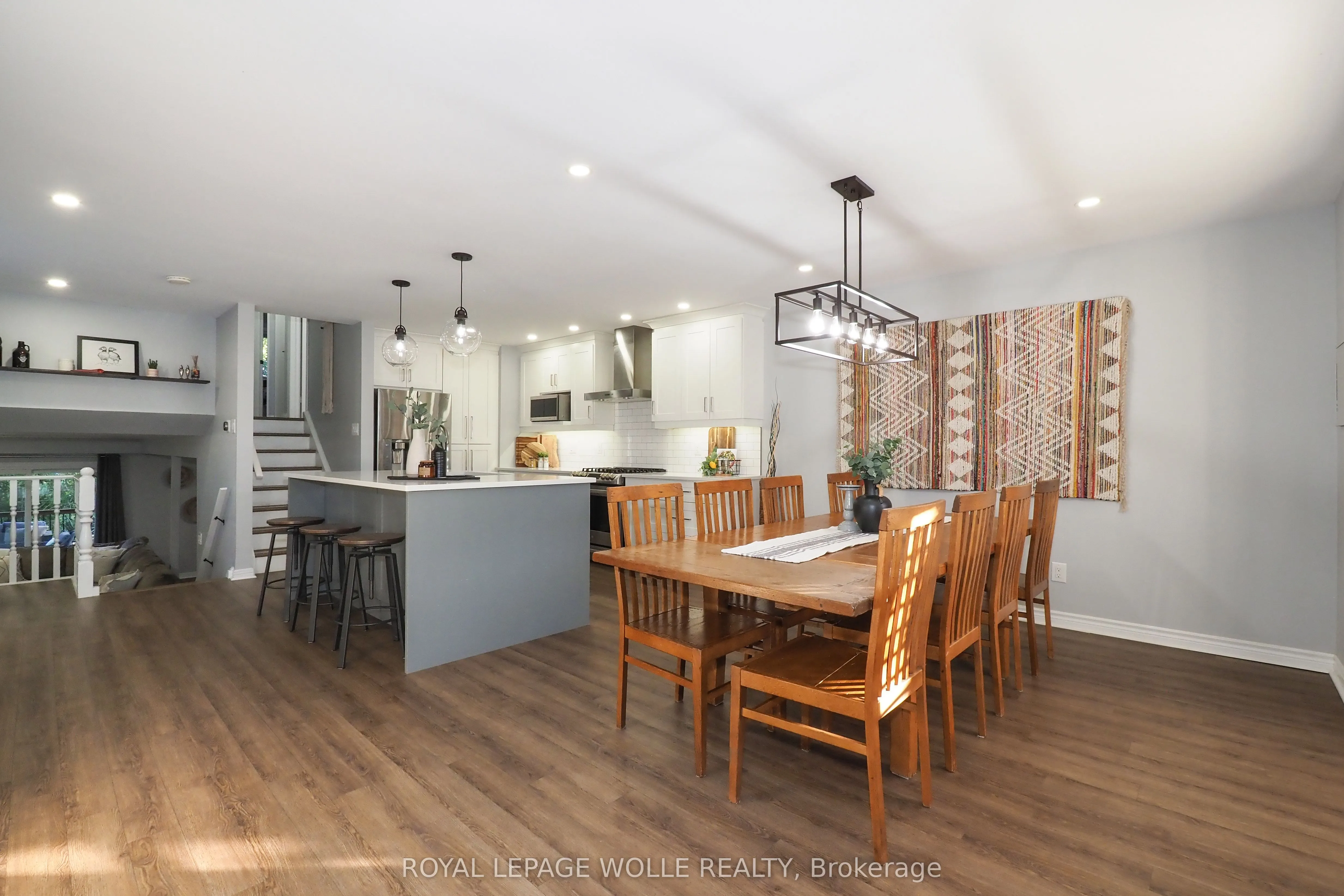 7 Caprice Court