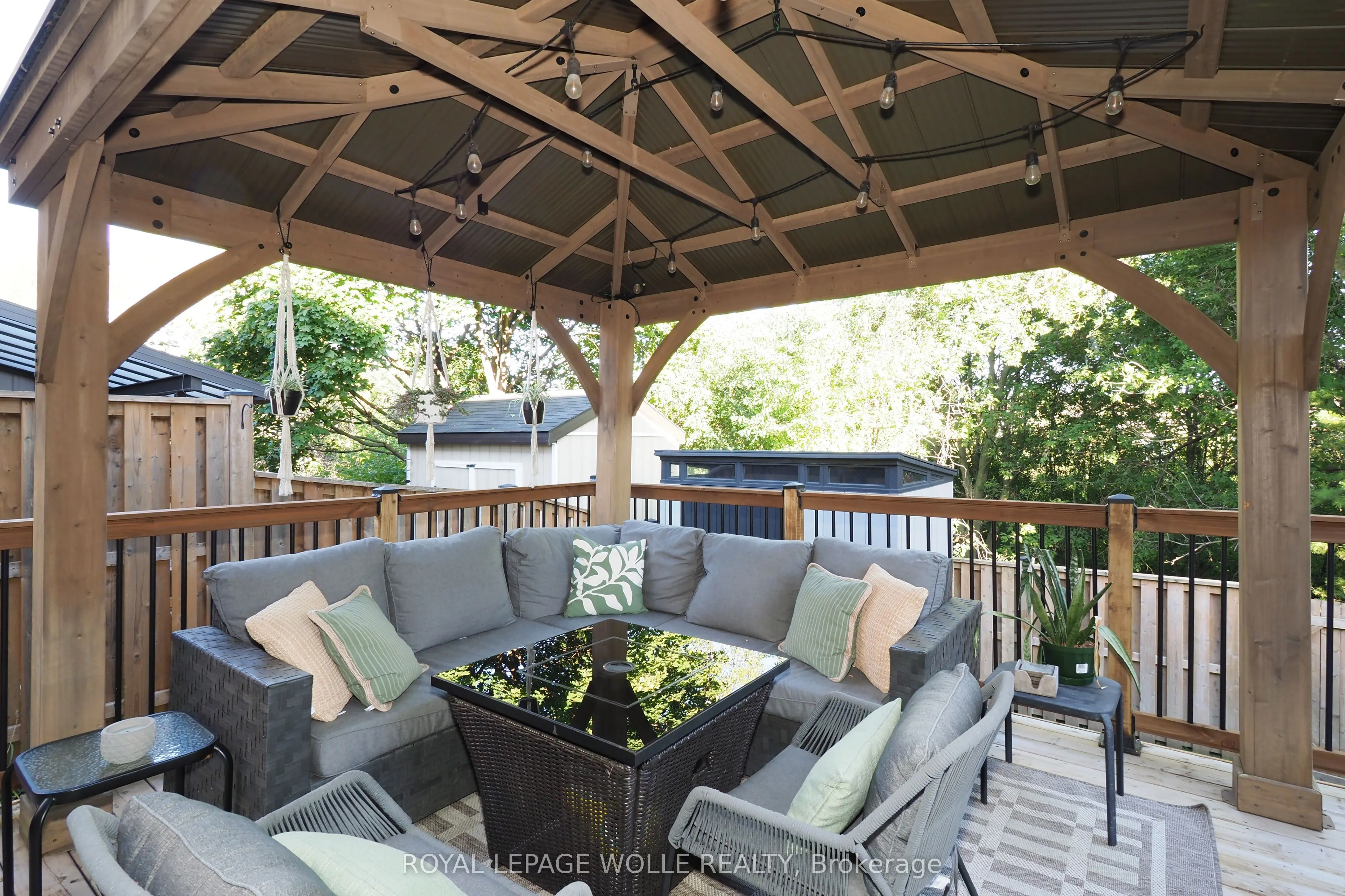 7 Caprice Court