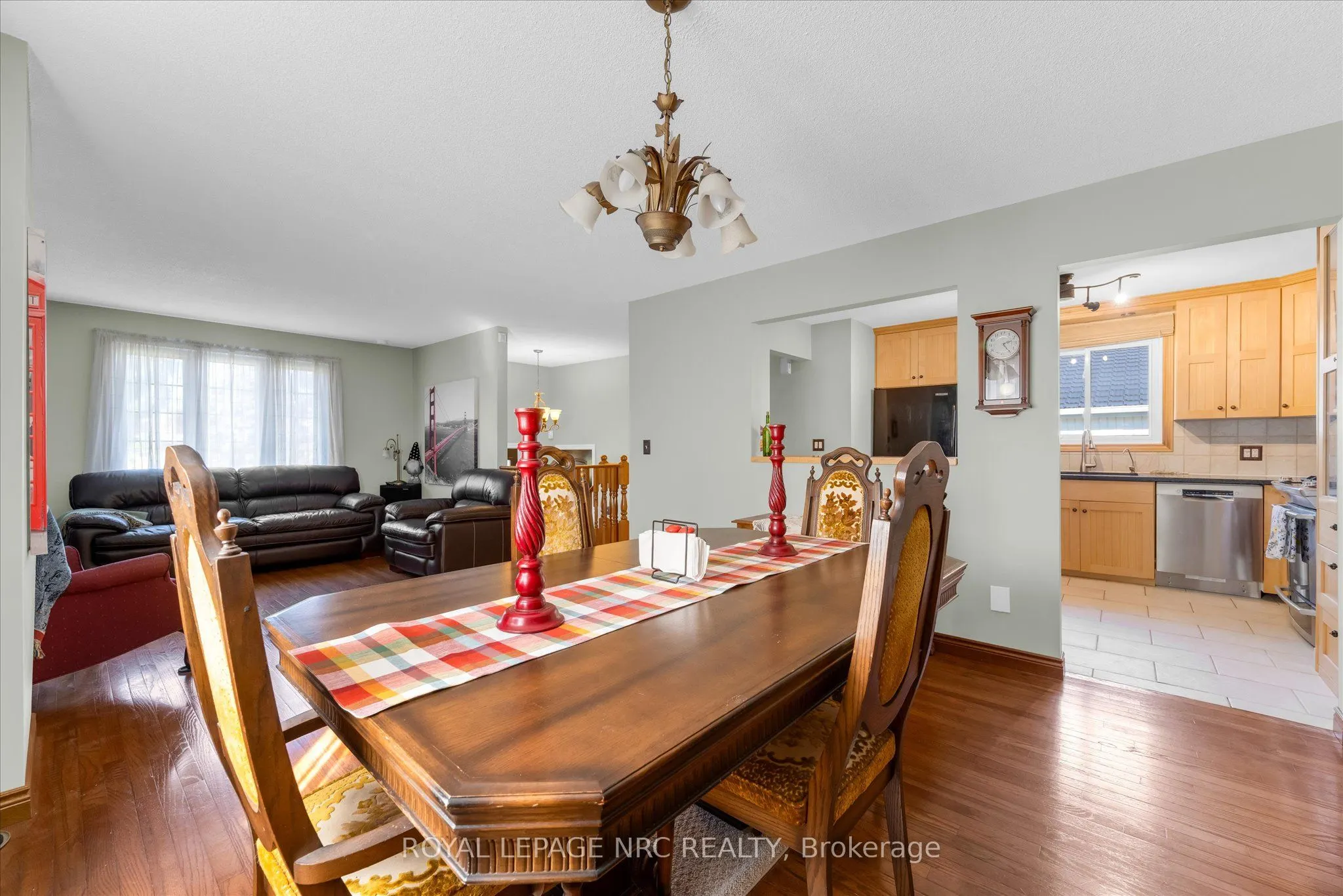 7820 Oriole Drive
