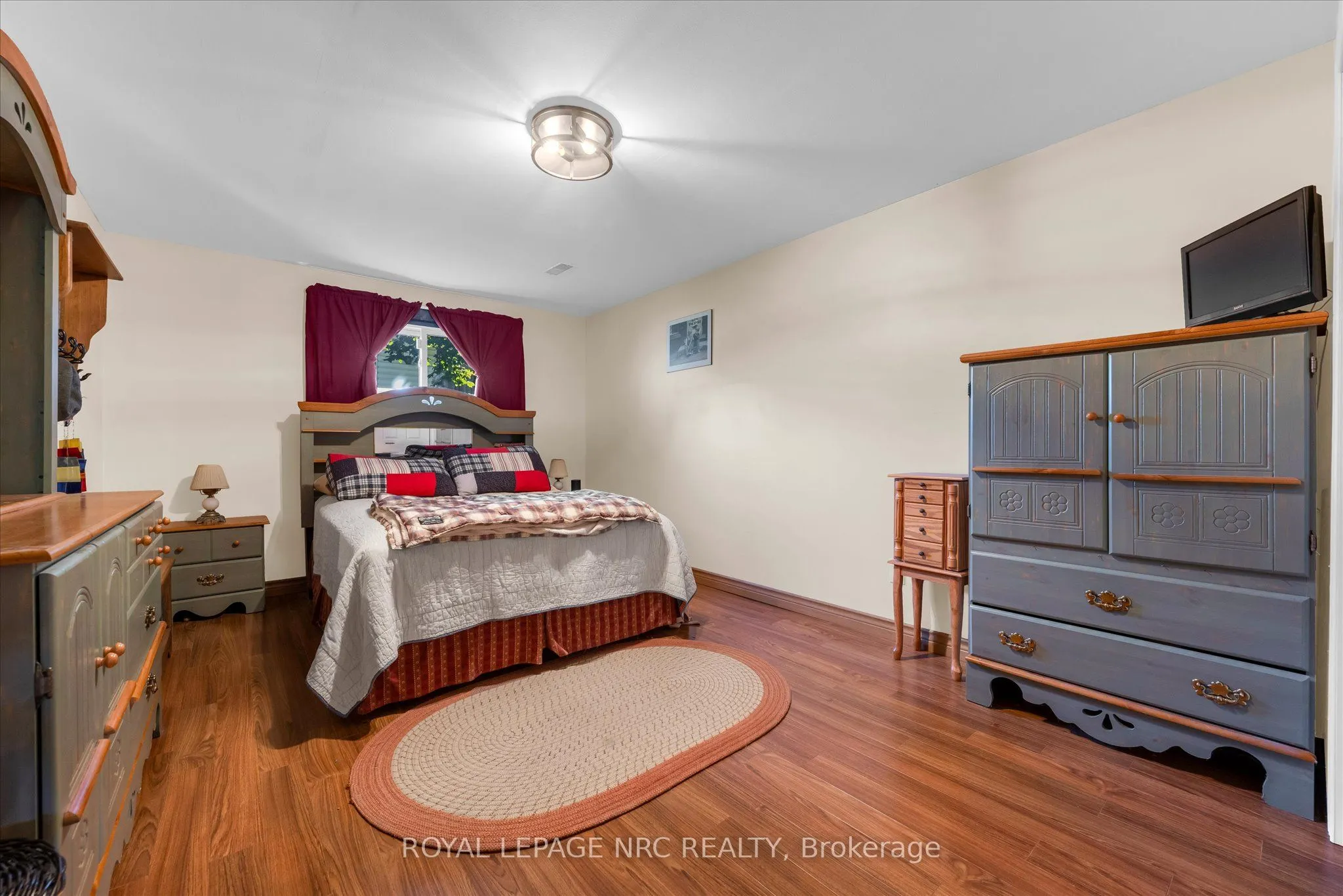 7820 Oriole Drive