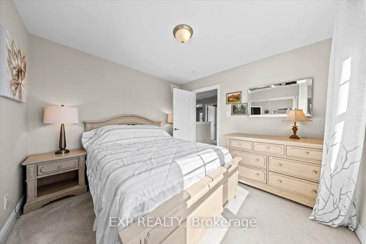 33 Solaris Drive