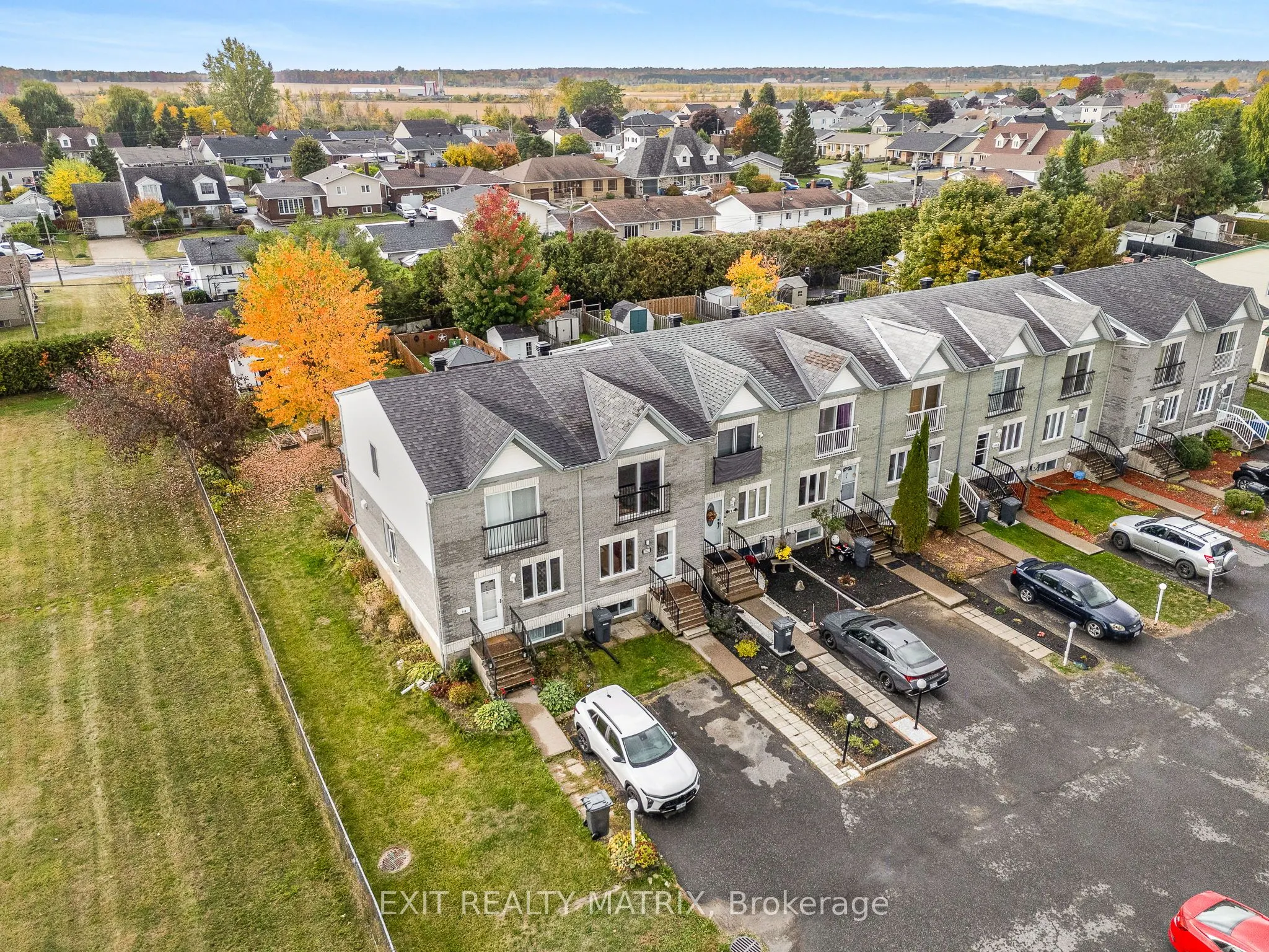 712 Nelson Street W
