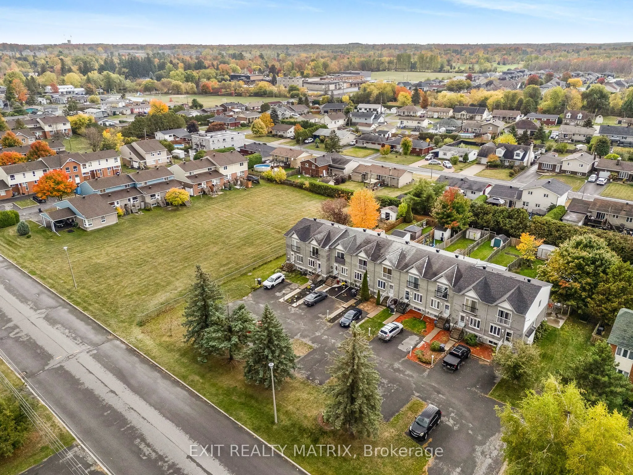 712 Nelson Street W