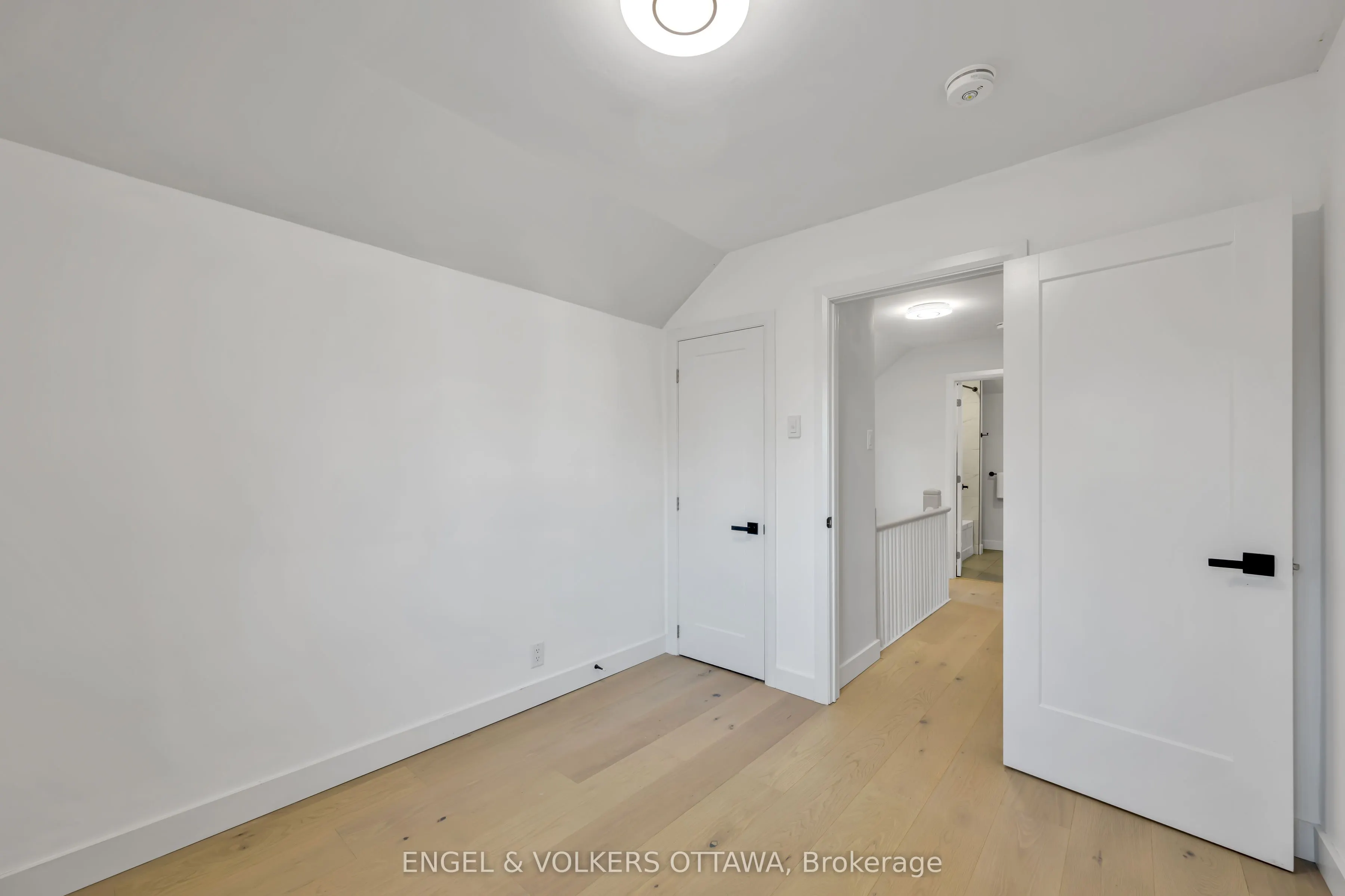 22 Harvard Avenue